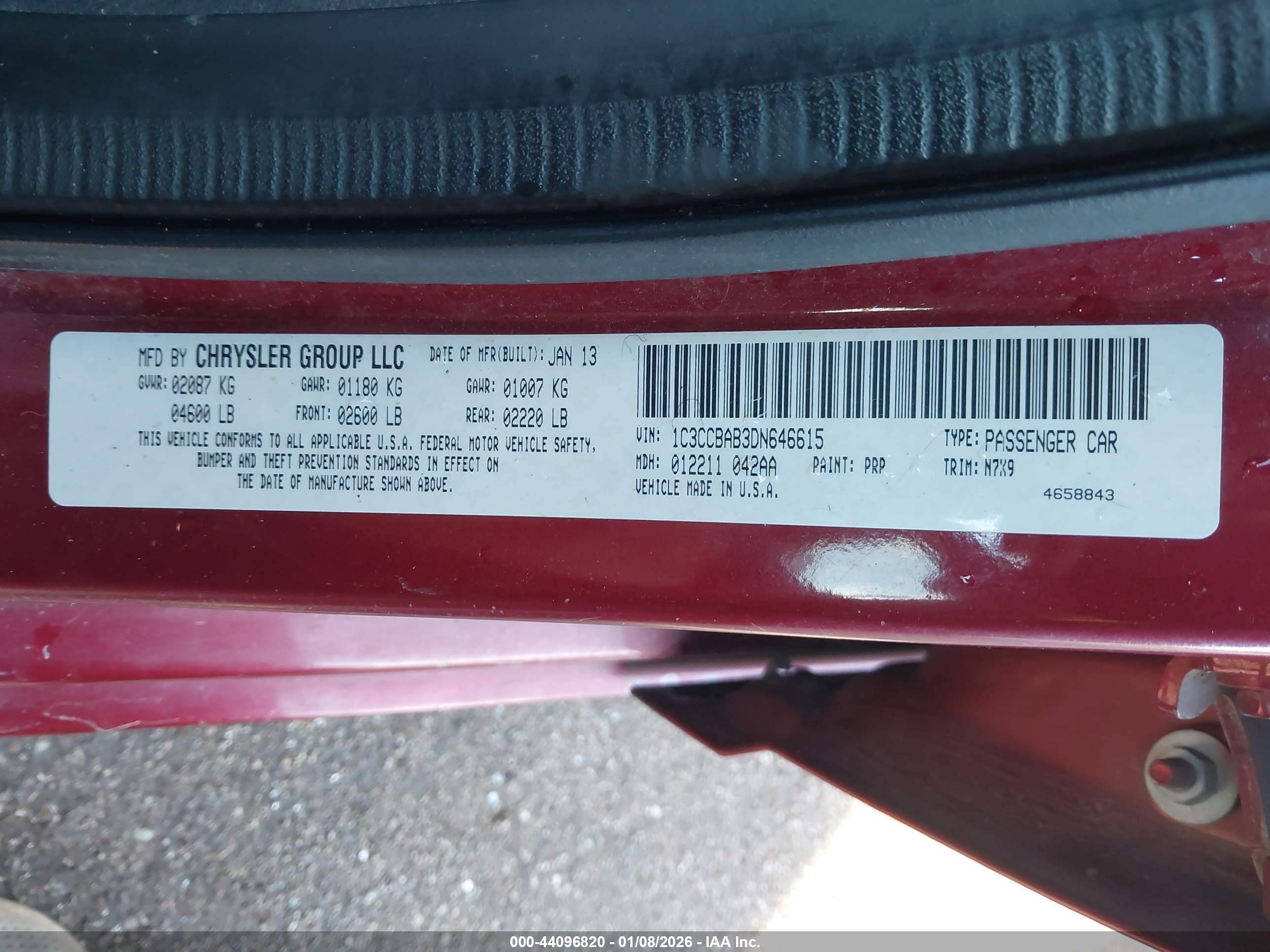 CHRYSLER 200 image 9