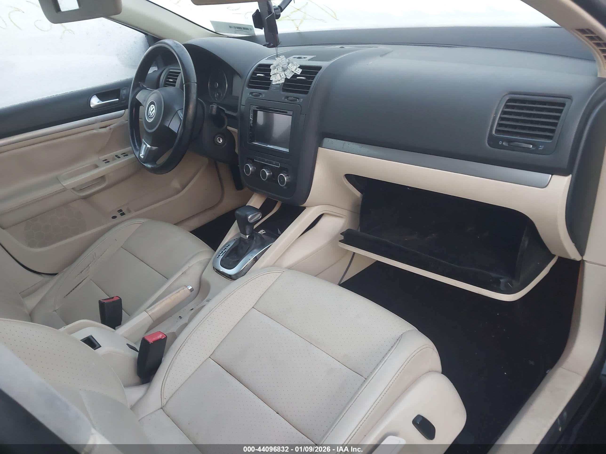 VOLKSWAGEN JETTA image 5