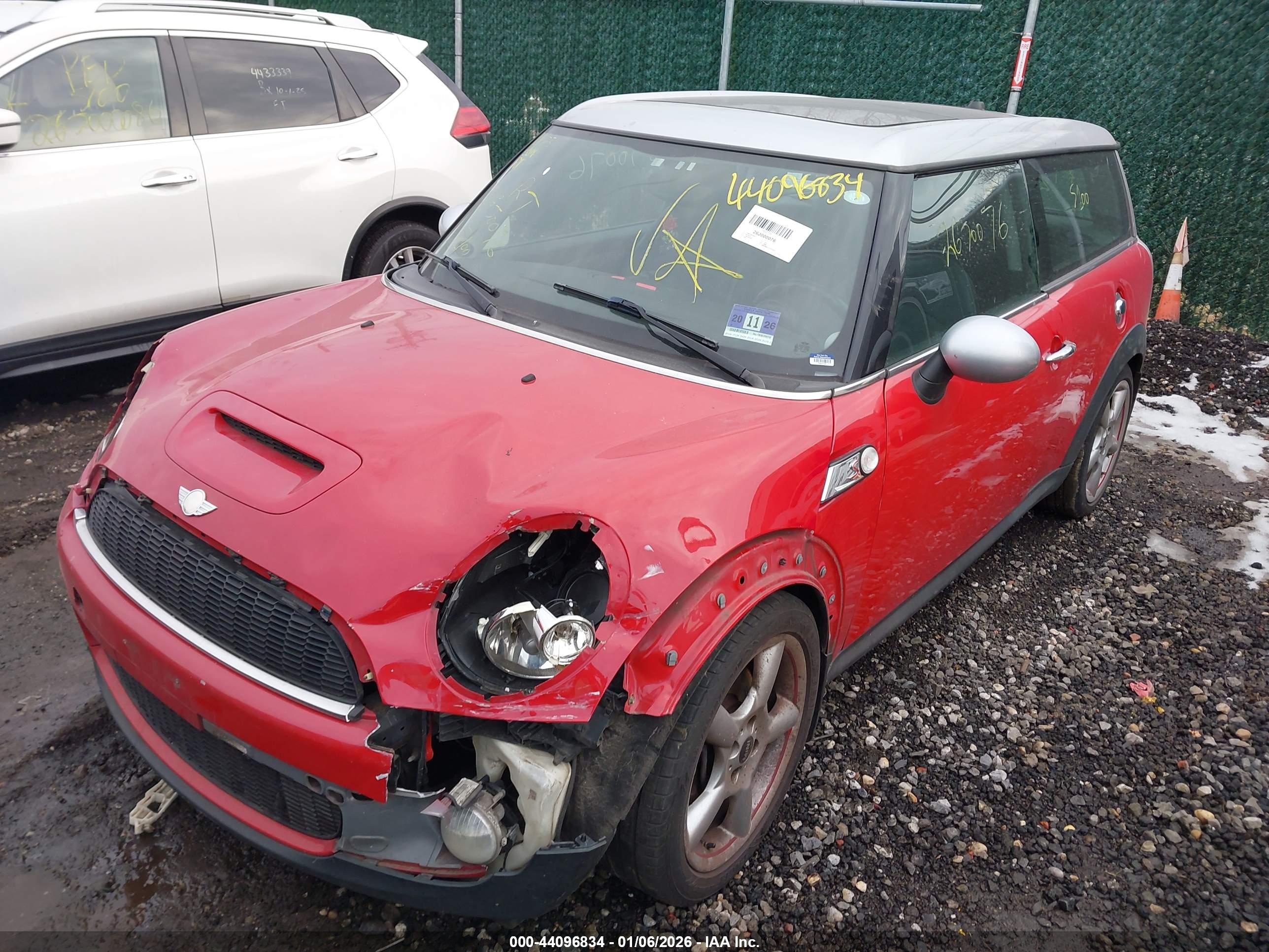 MINI COOPER image 2
