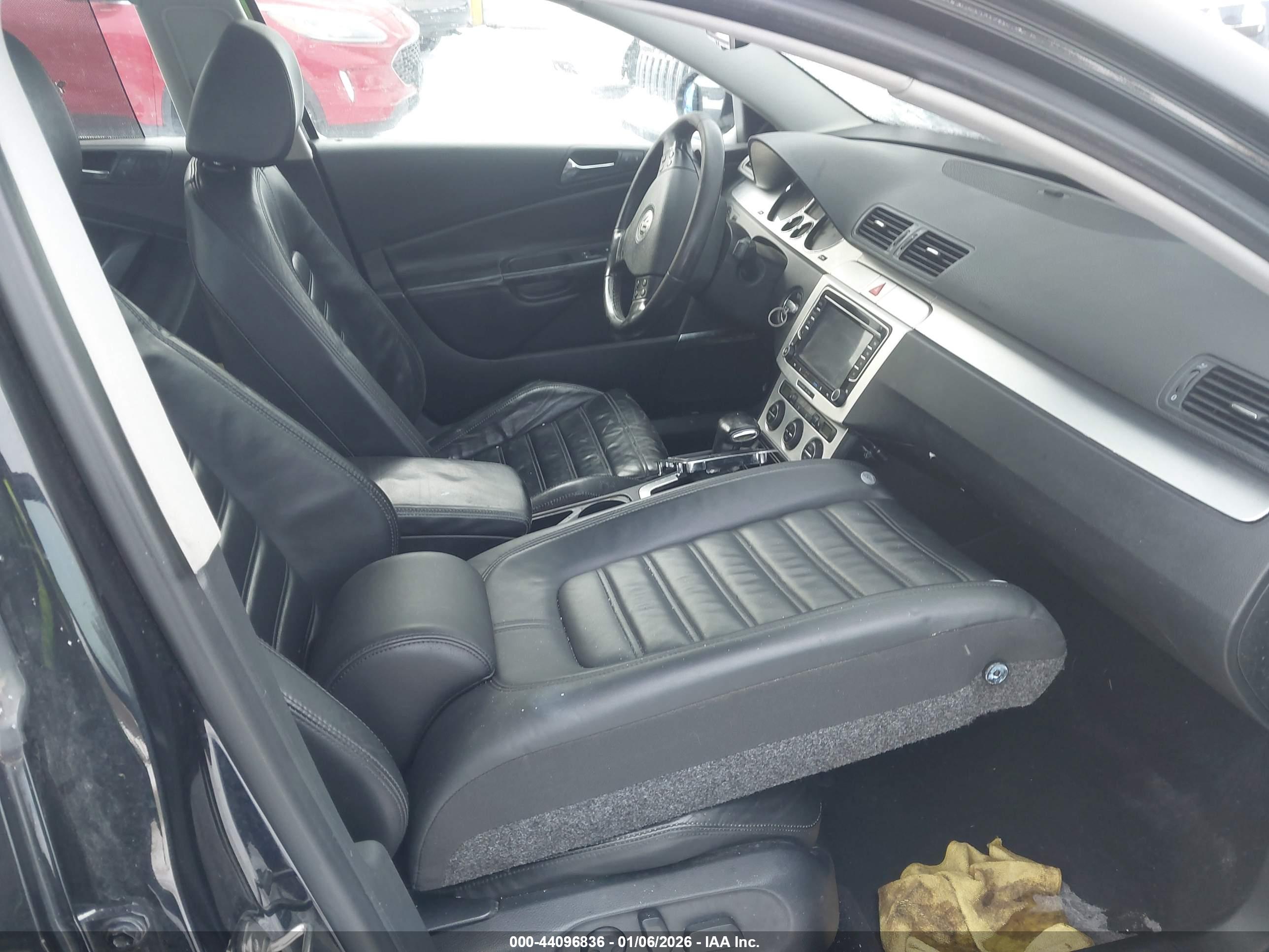 VOLKSWAGEN PASSAT image 5