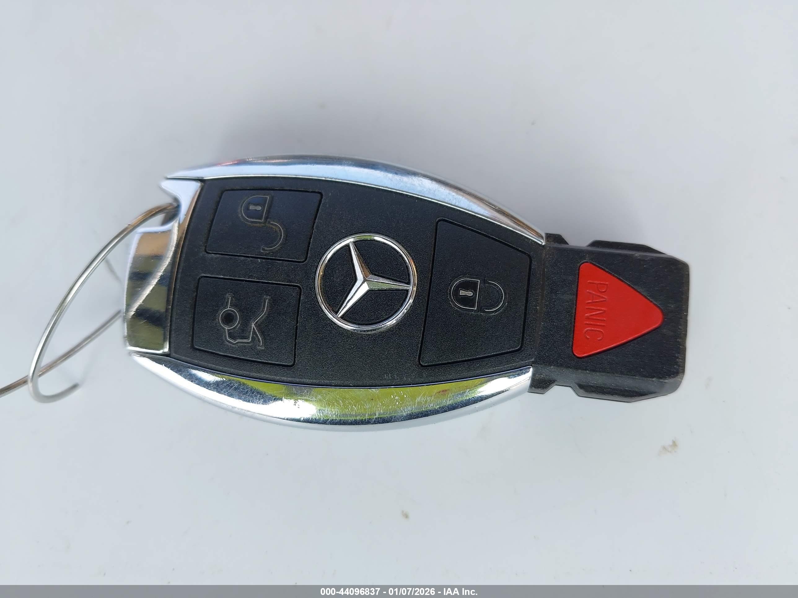 MERCEDES-BENZ GLK image 11