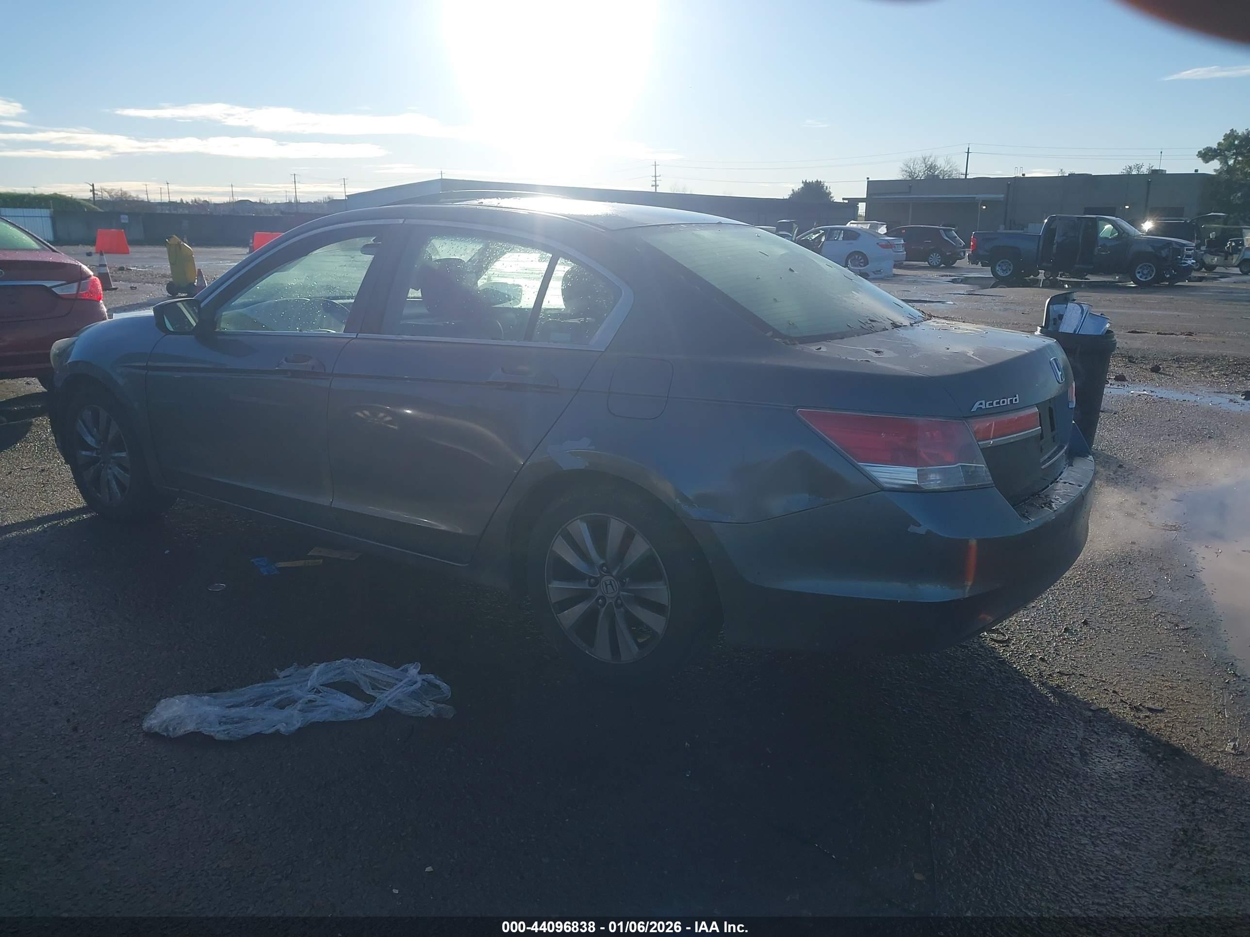 HONDA ACCORD image 3