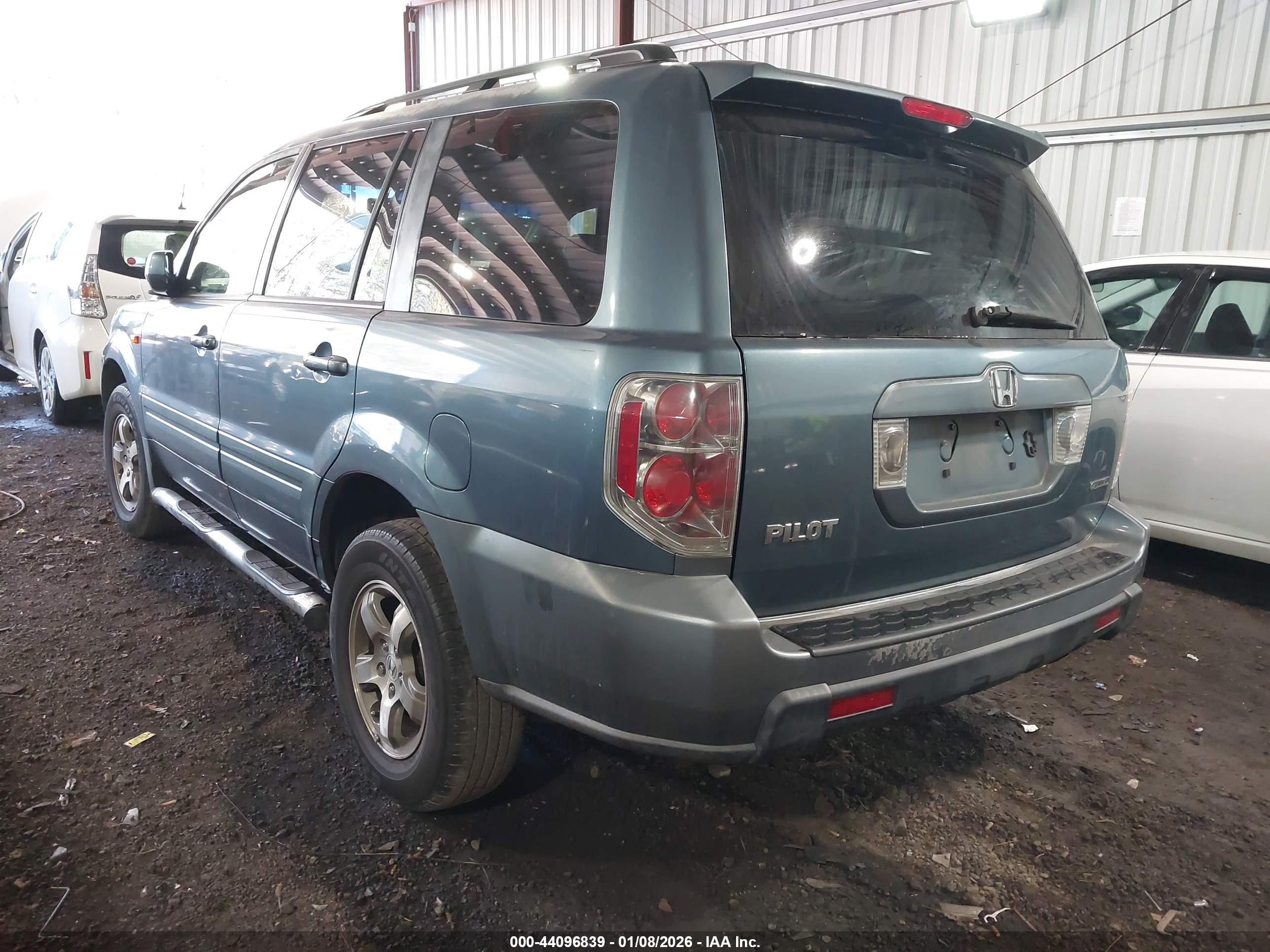 HONDA PILOT image 3