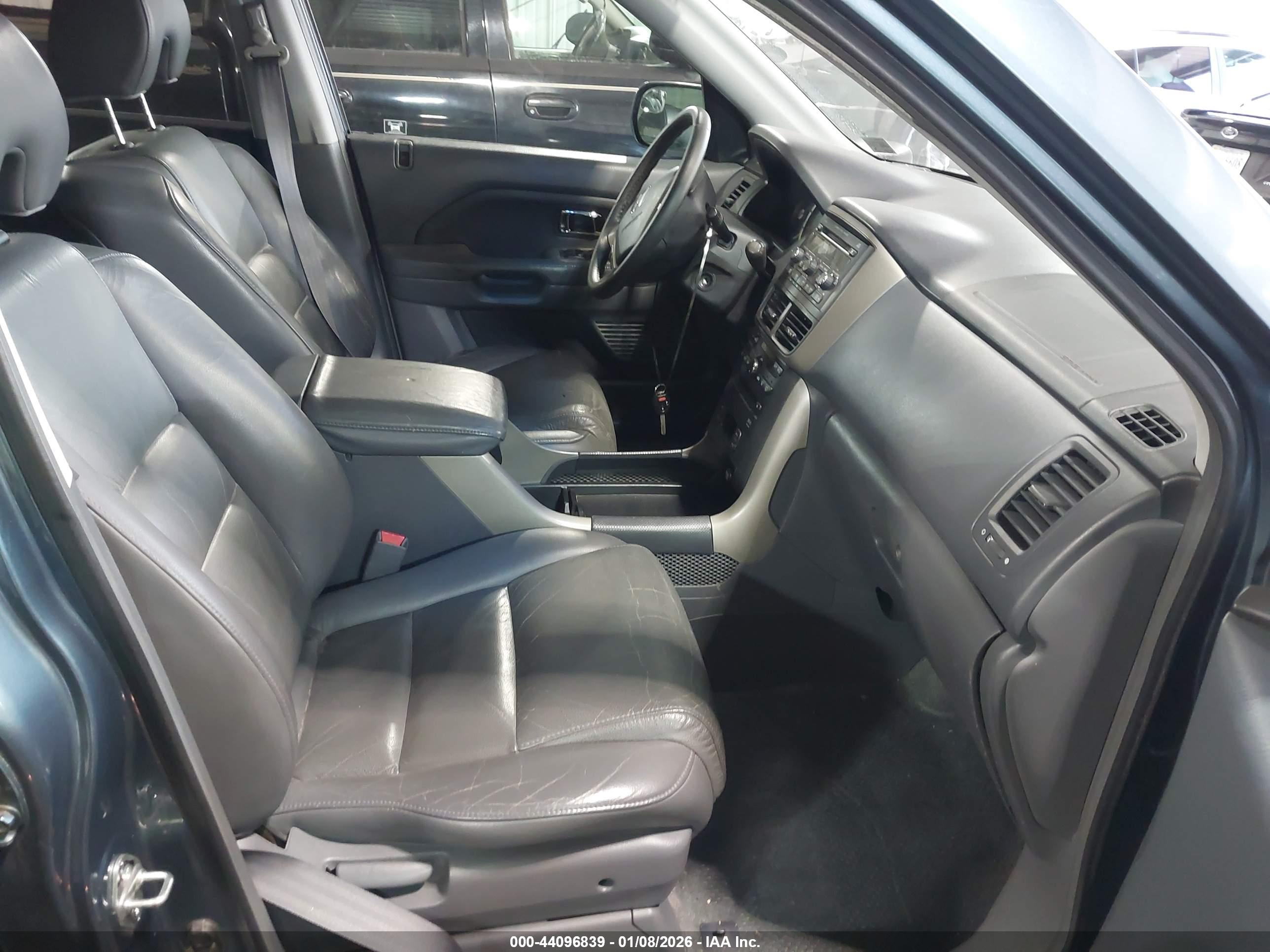HONDA PILOT image 5