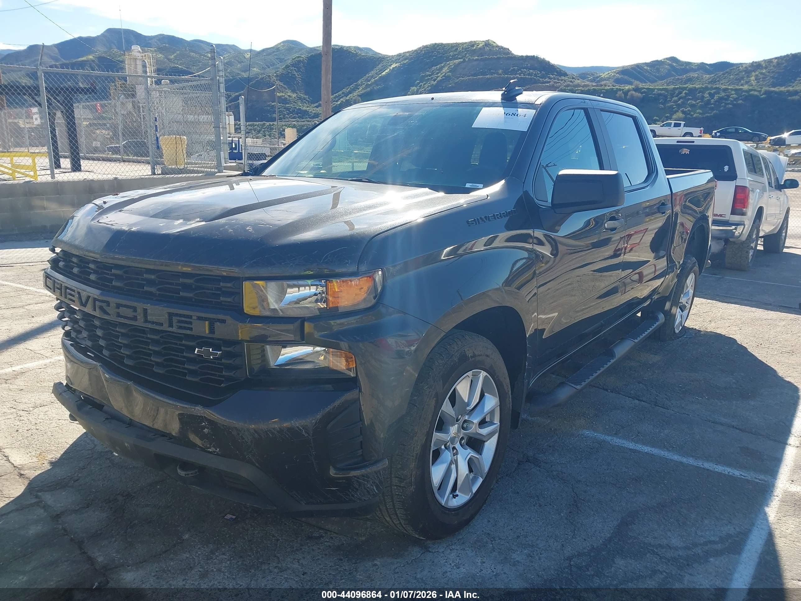 CHEVROLET SILVERADO image 2