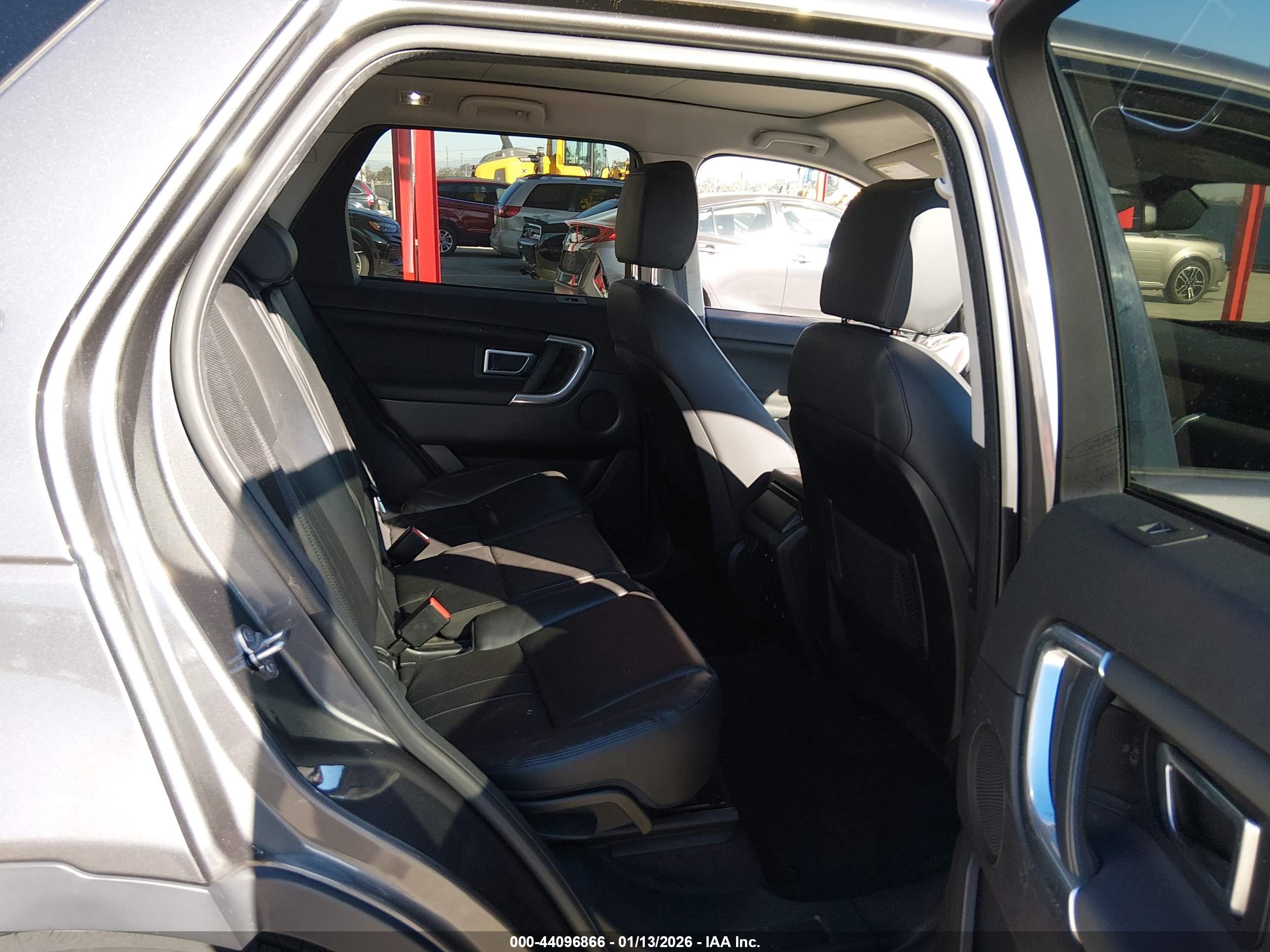LAND ROVER image 8