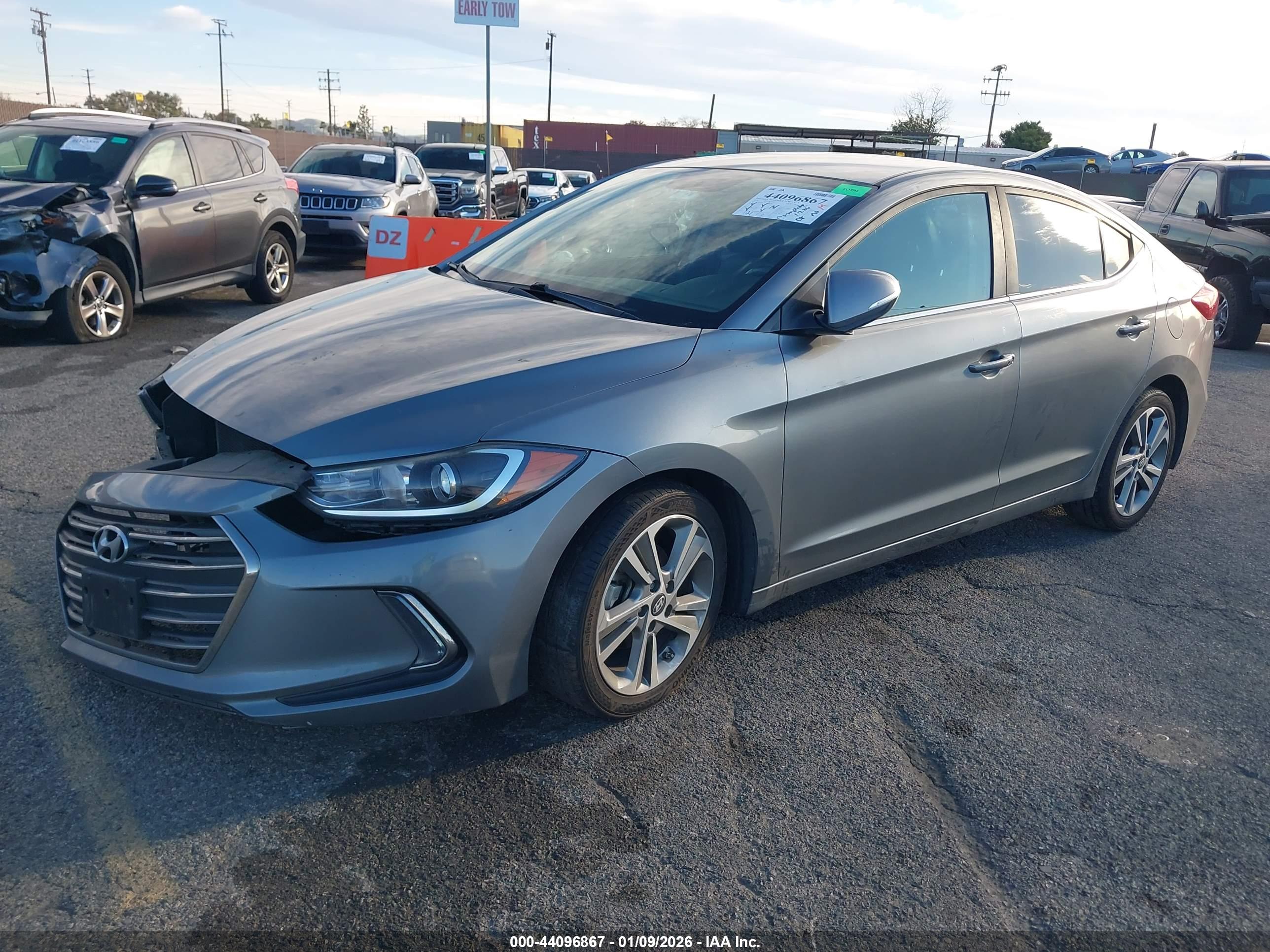 HYUNDAI ELANTRA image 2