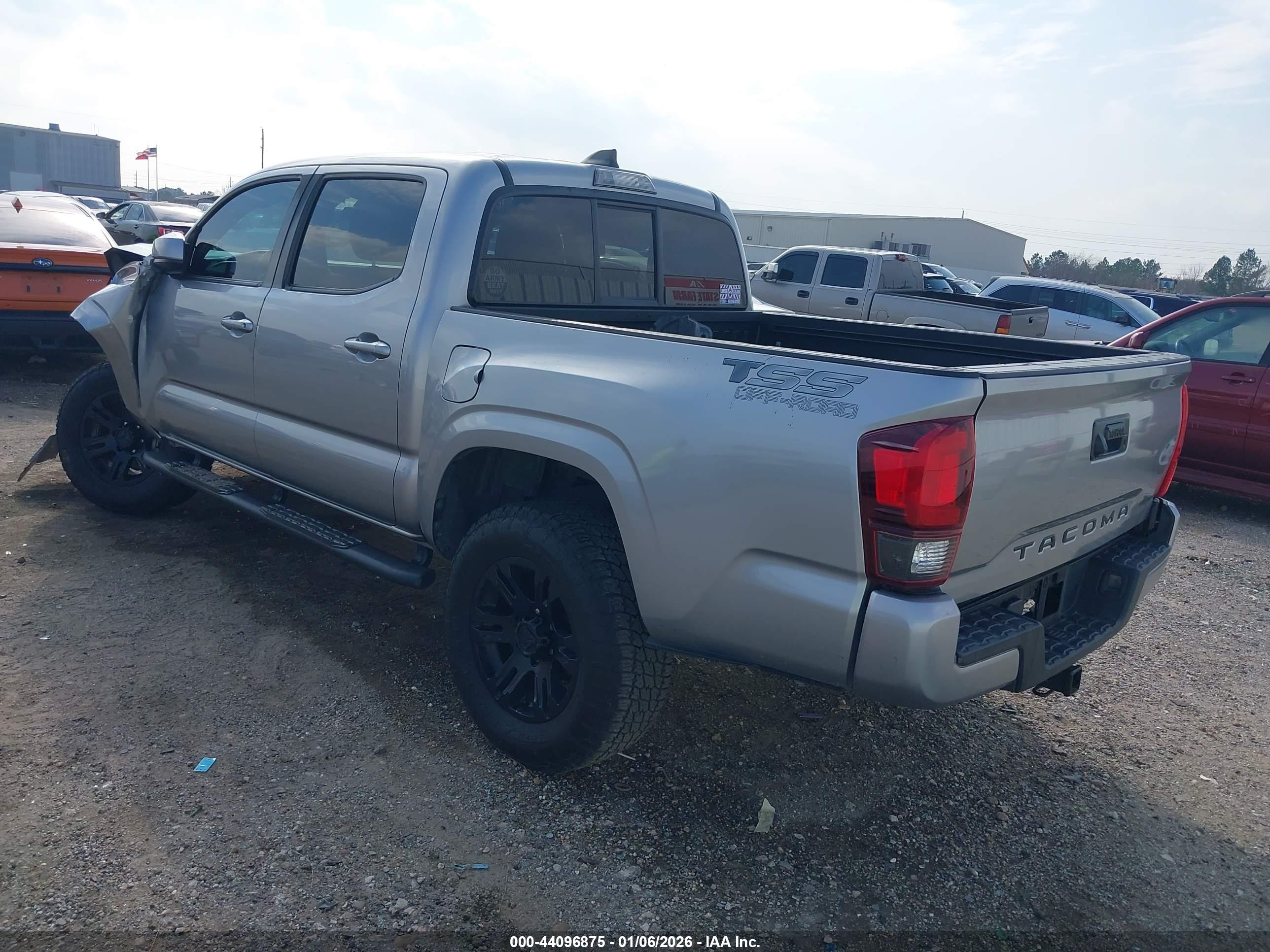 TOYOTA TACOMA image 3