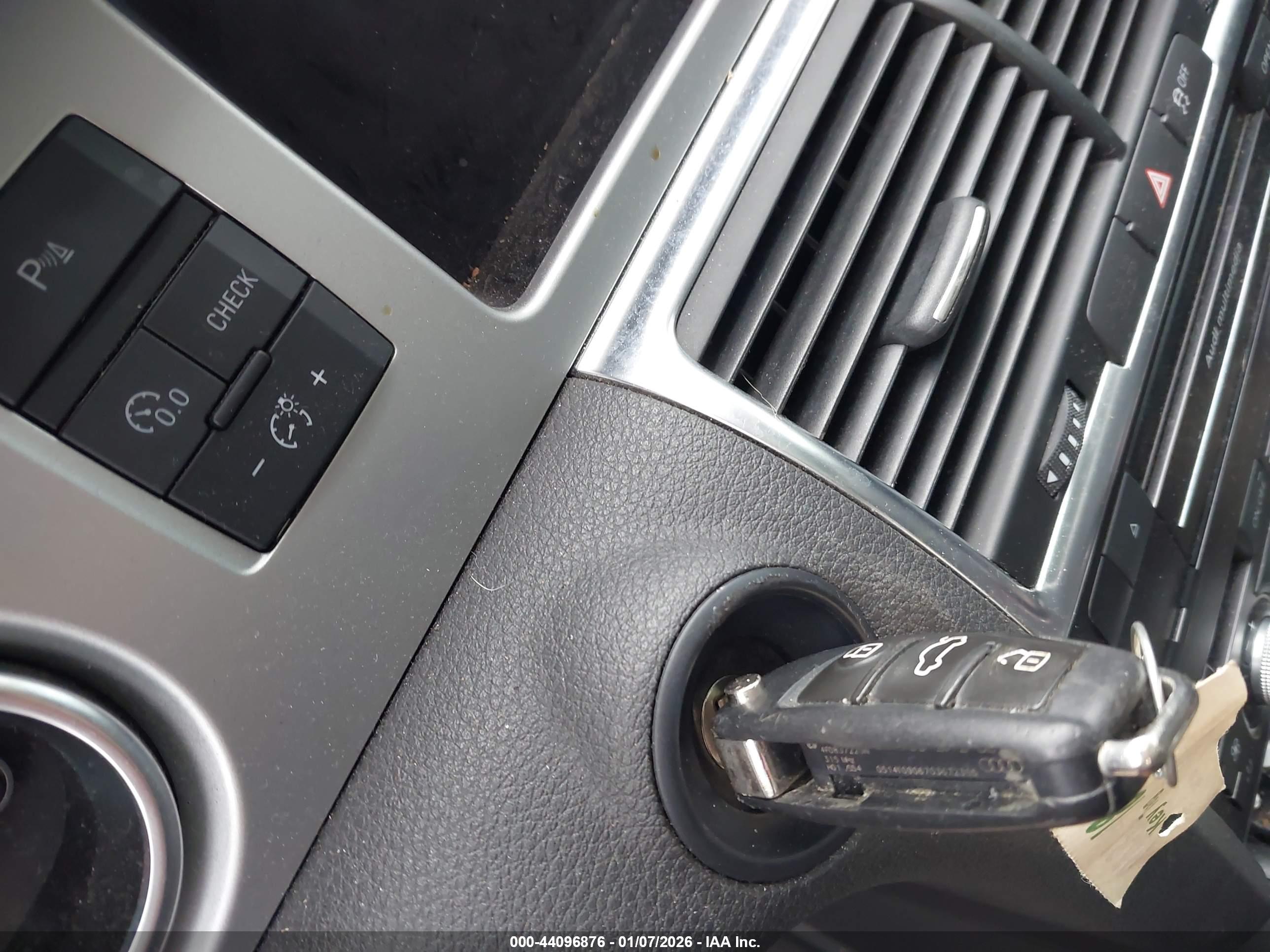 AUDI Q7 image 11