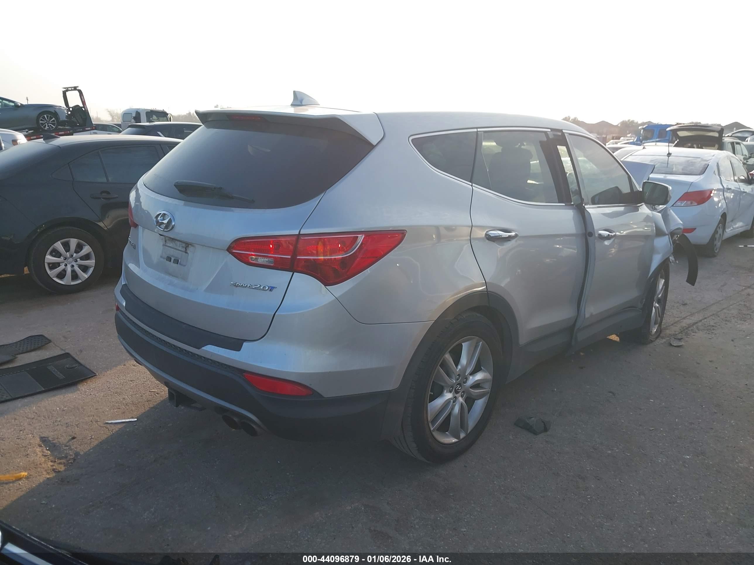 HYUNDAI SANTA image 4