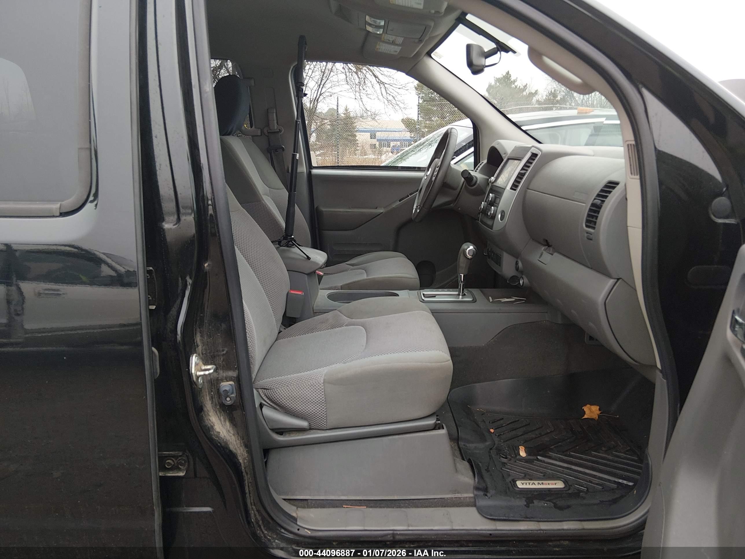 NISSAN FRONTIER image 5