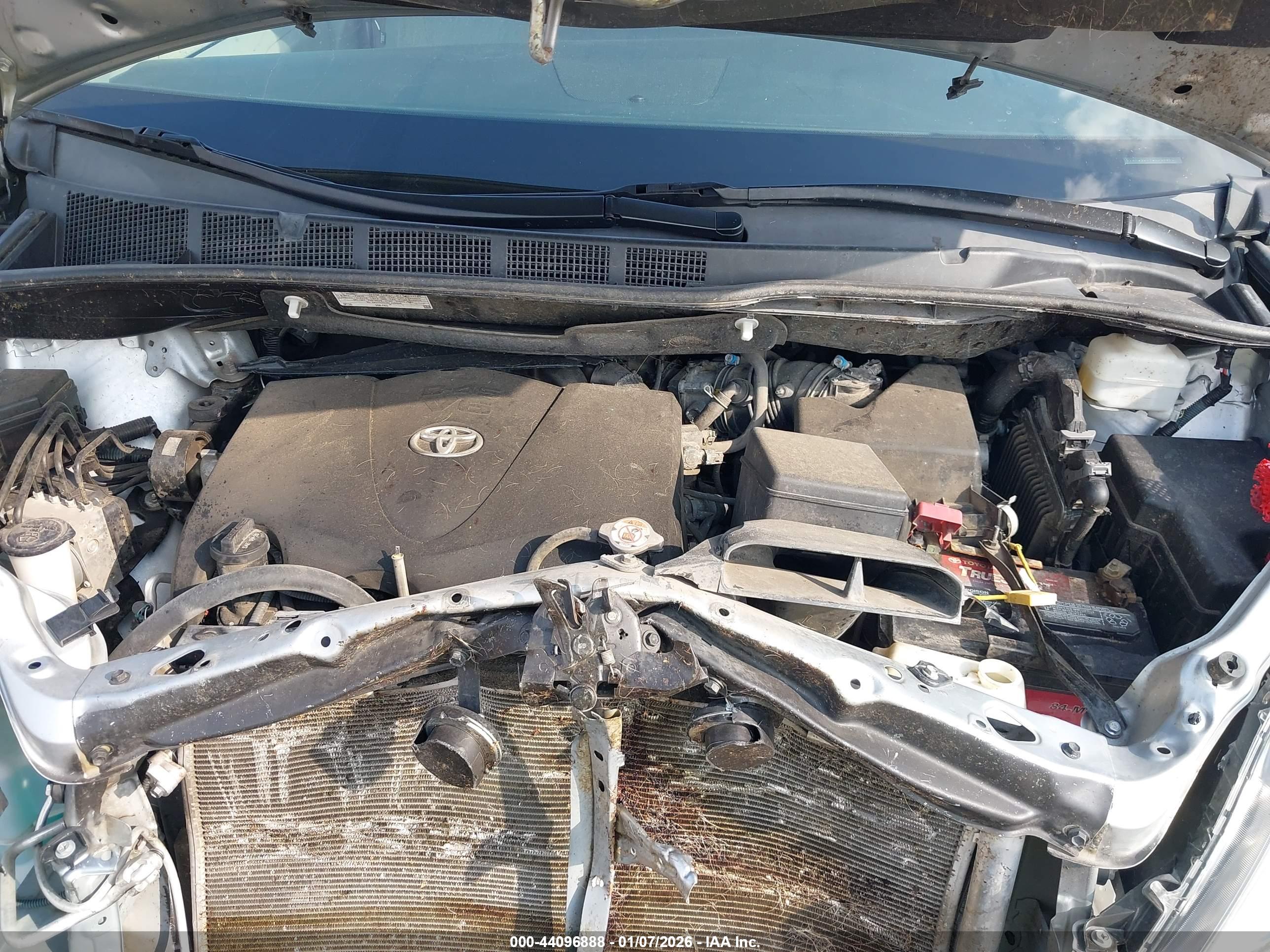 TOYOTA SIENNA image 10
