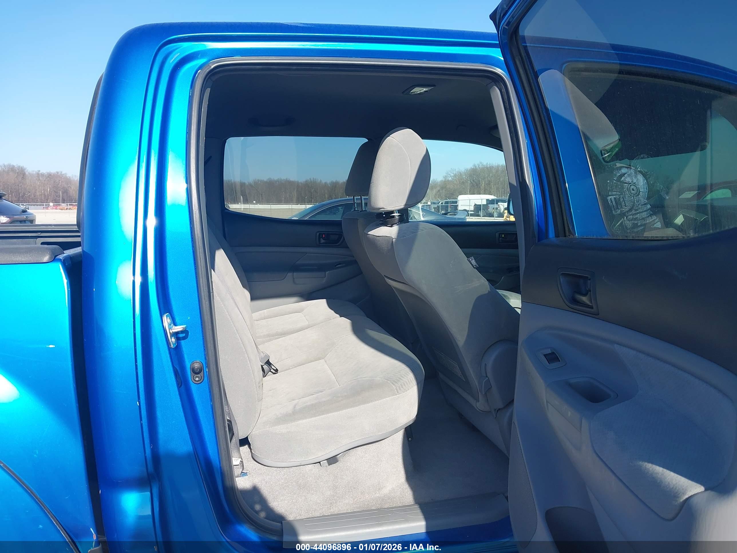 TOYOTA TACOMA image 8