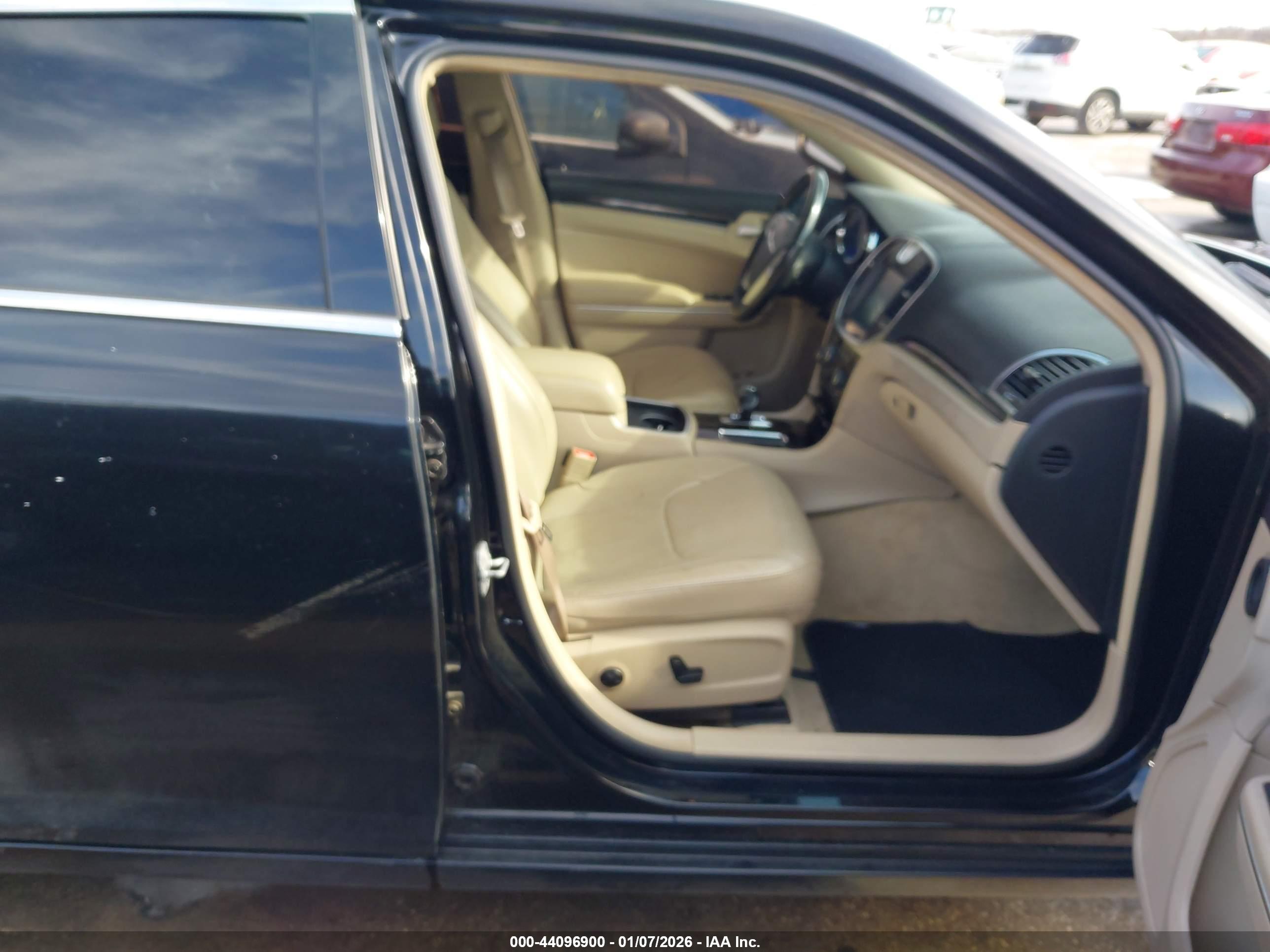 CHRYSLER 300 image 5