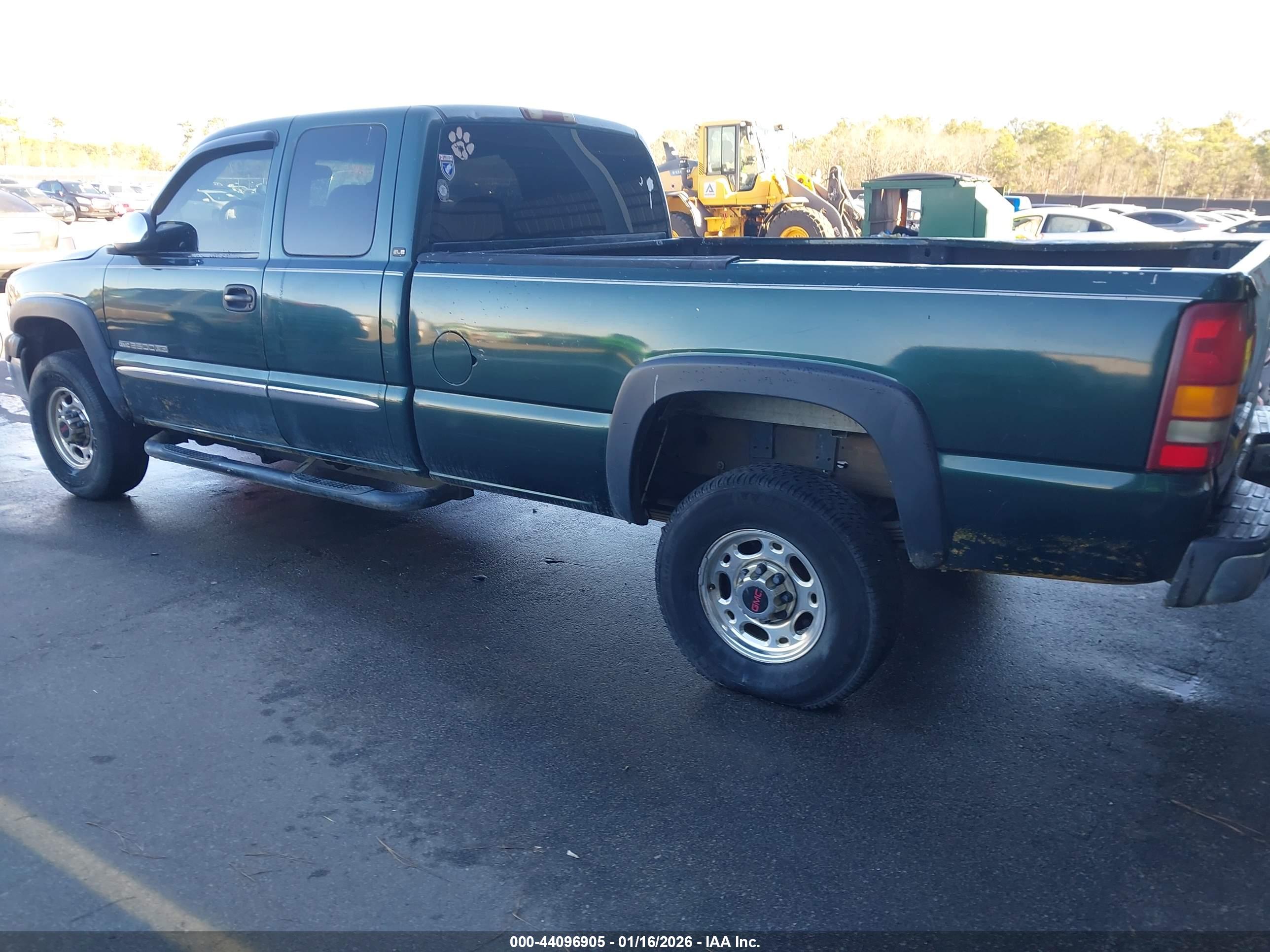 GMC SIERRA image 3