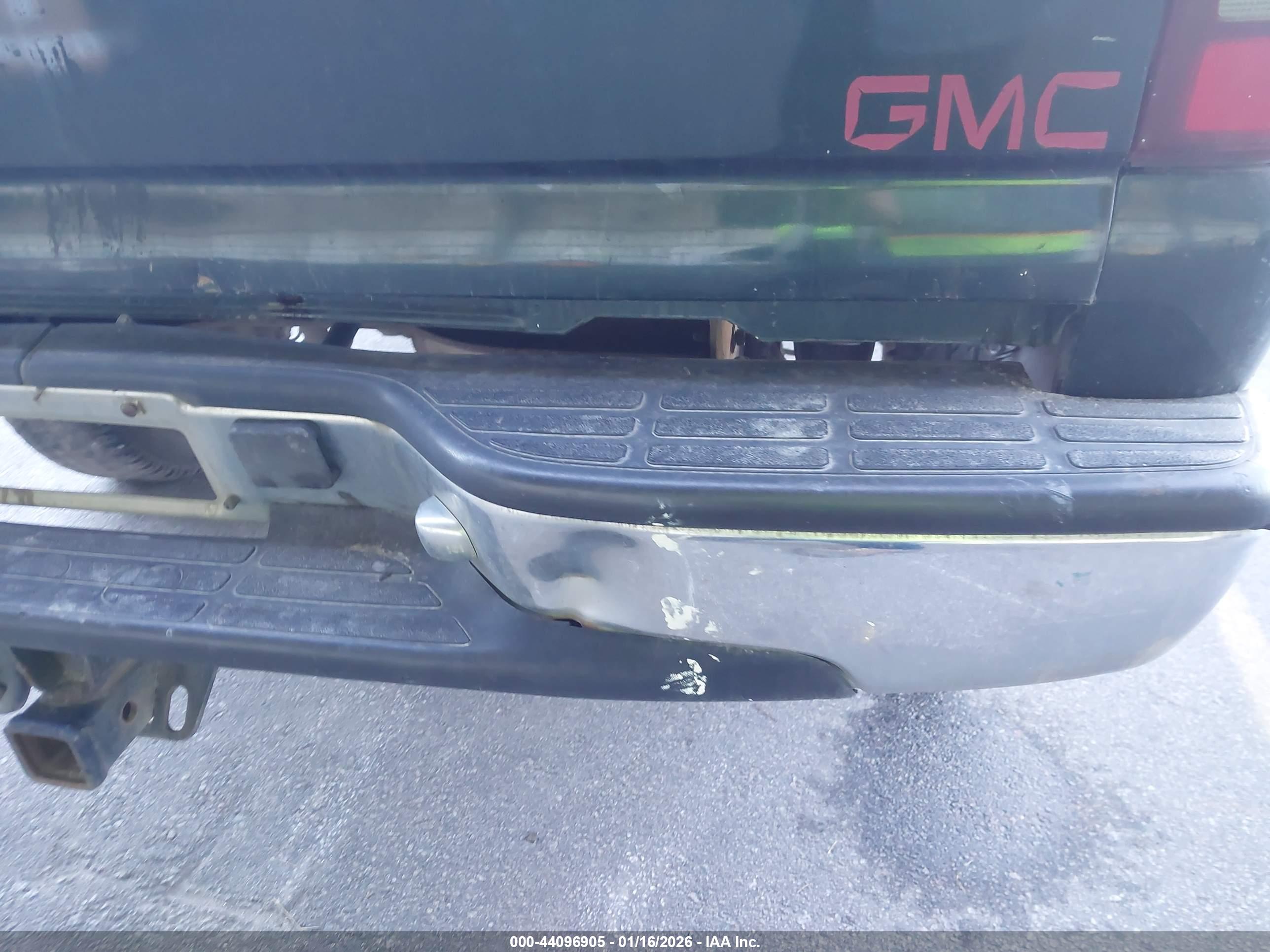 GMC SIERRA image 6