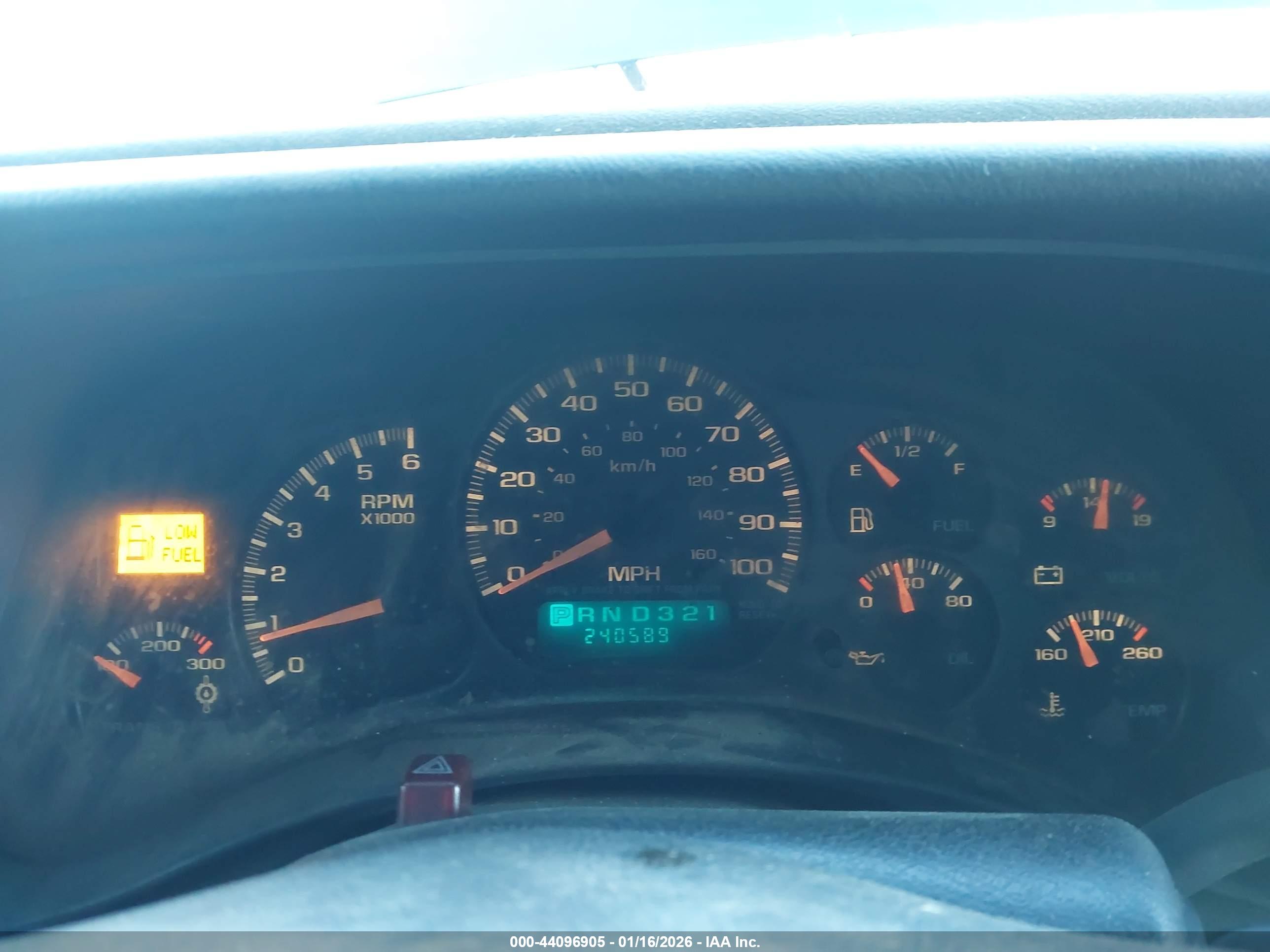 GMC SIERRA image 7