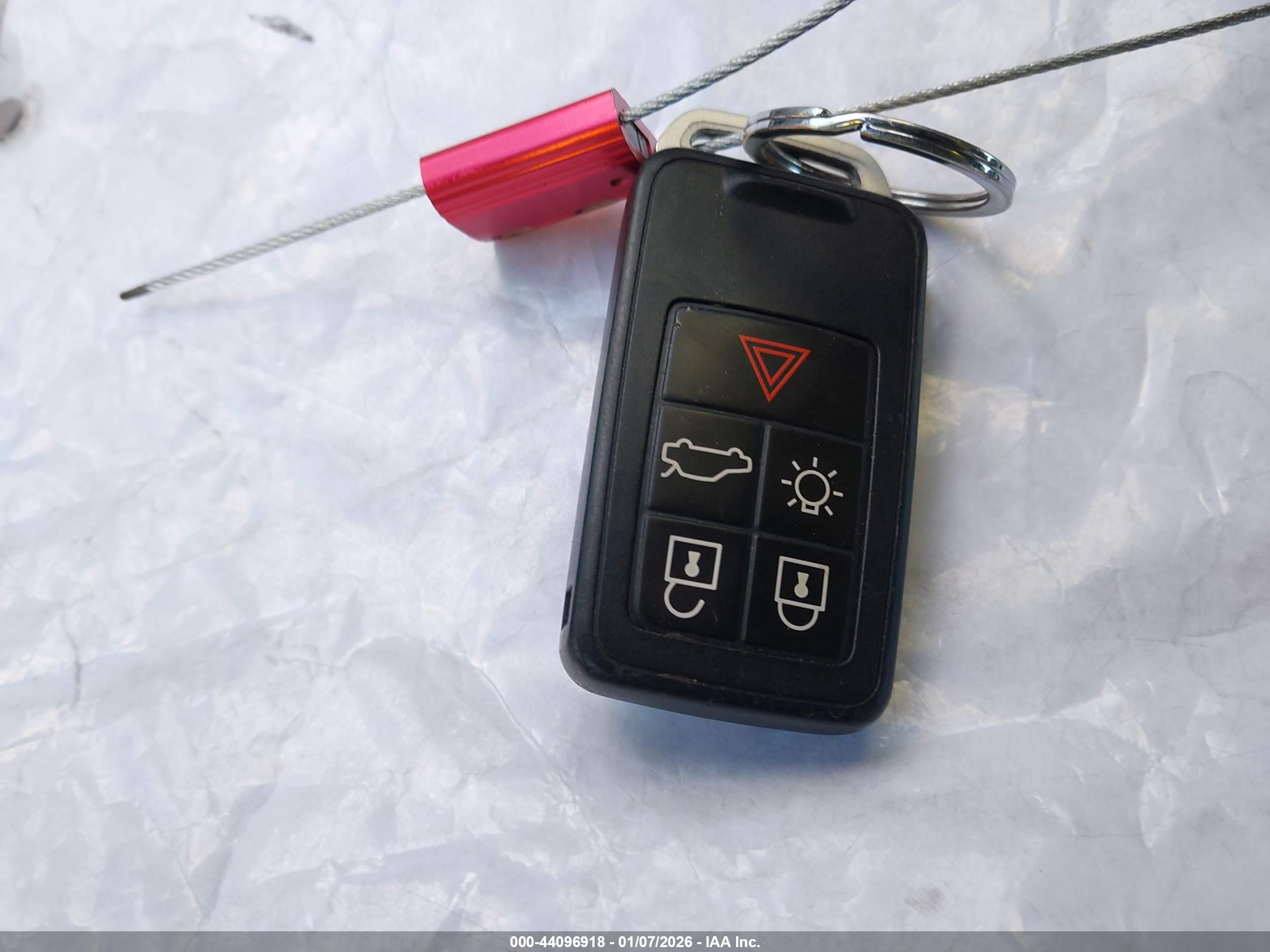 VOLVO S60 image 11