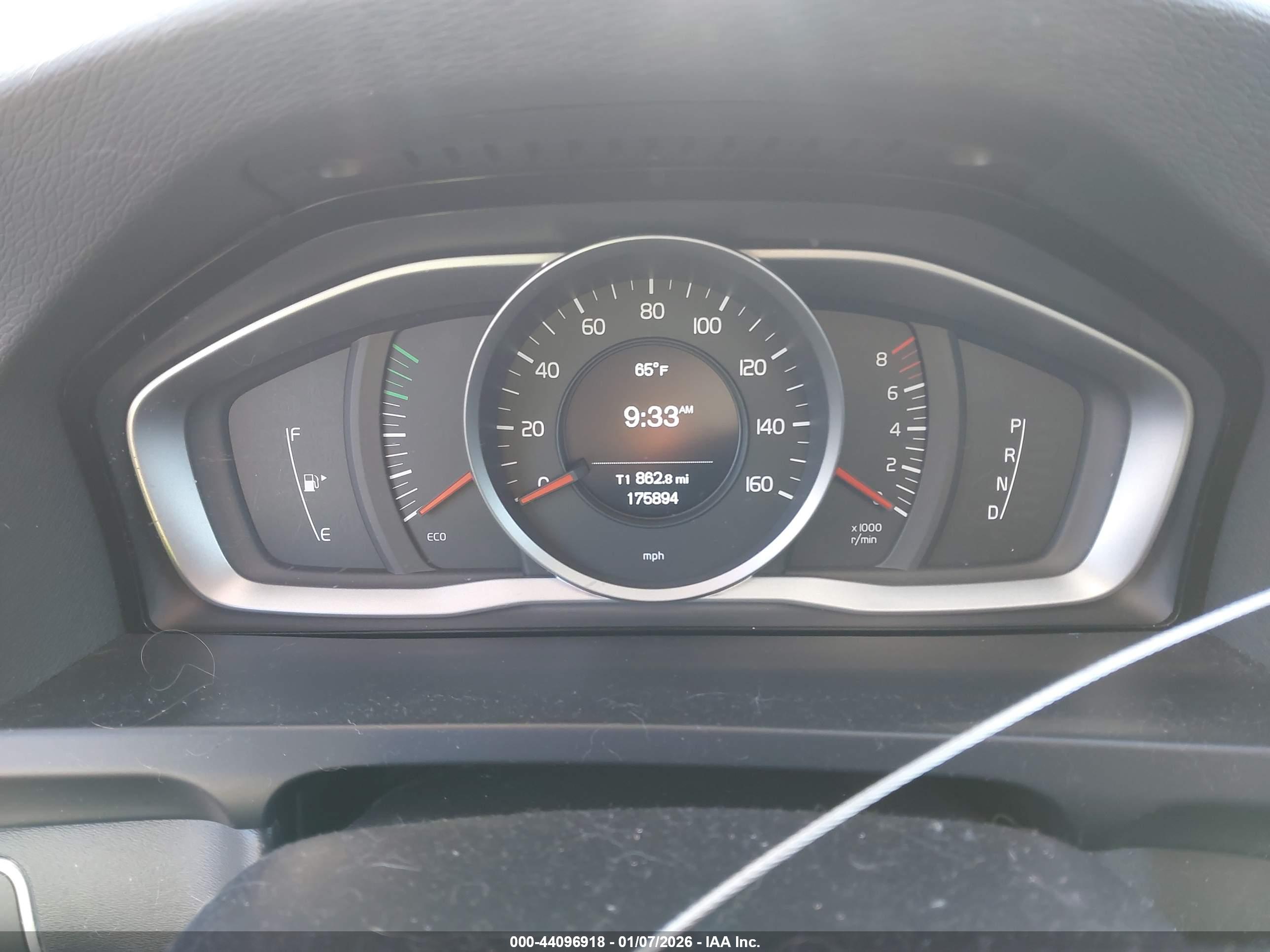 VOLVO S60 image 7