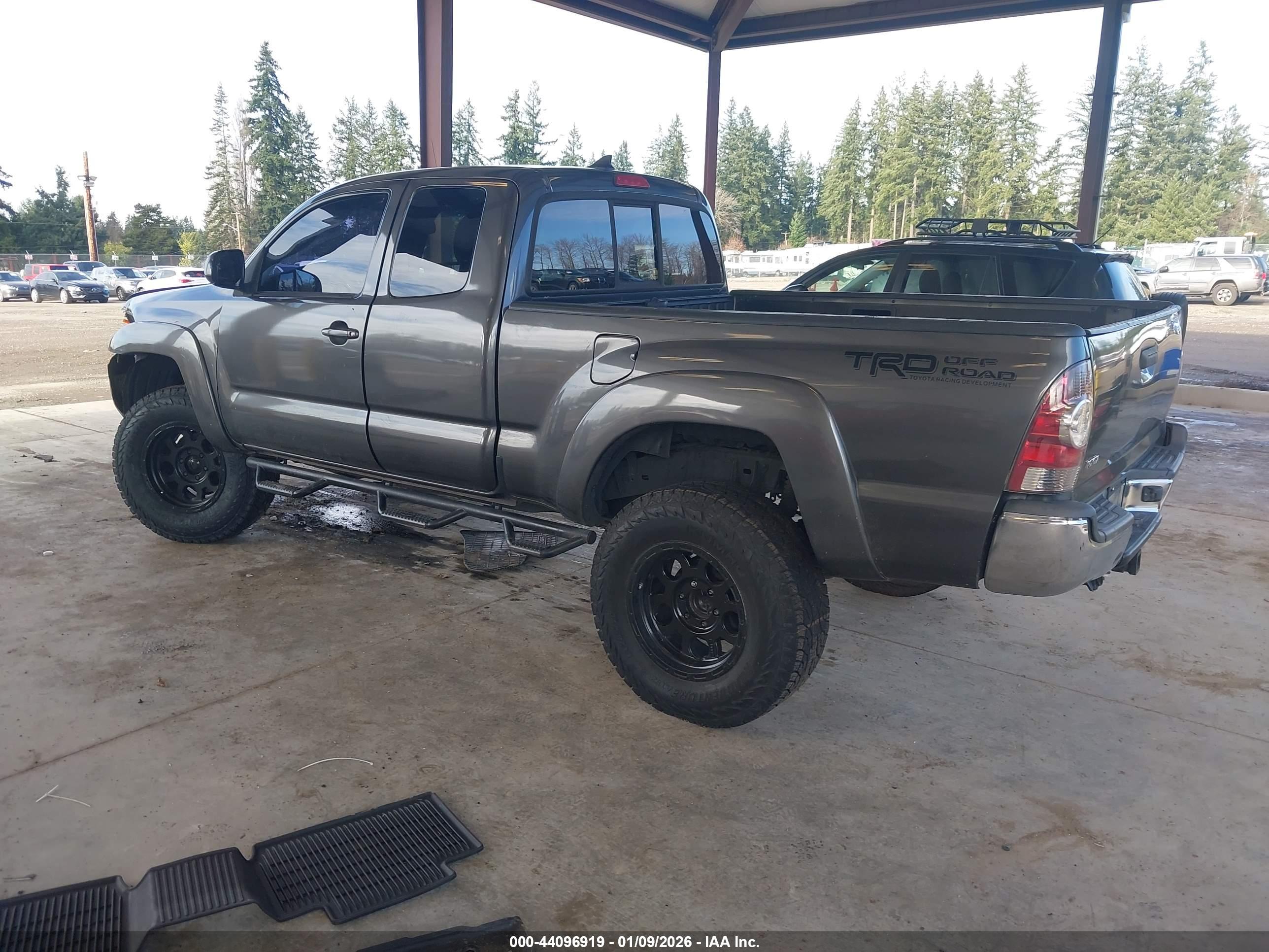 TOYOTA TACOMA image 3