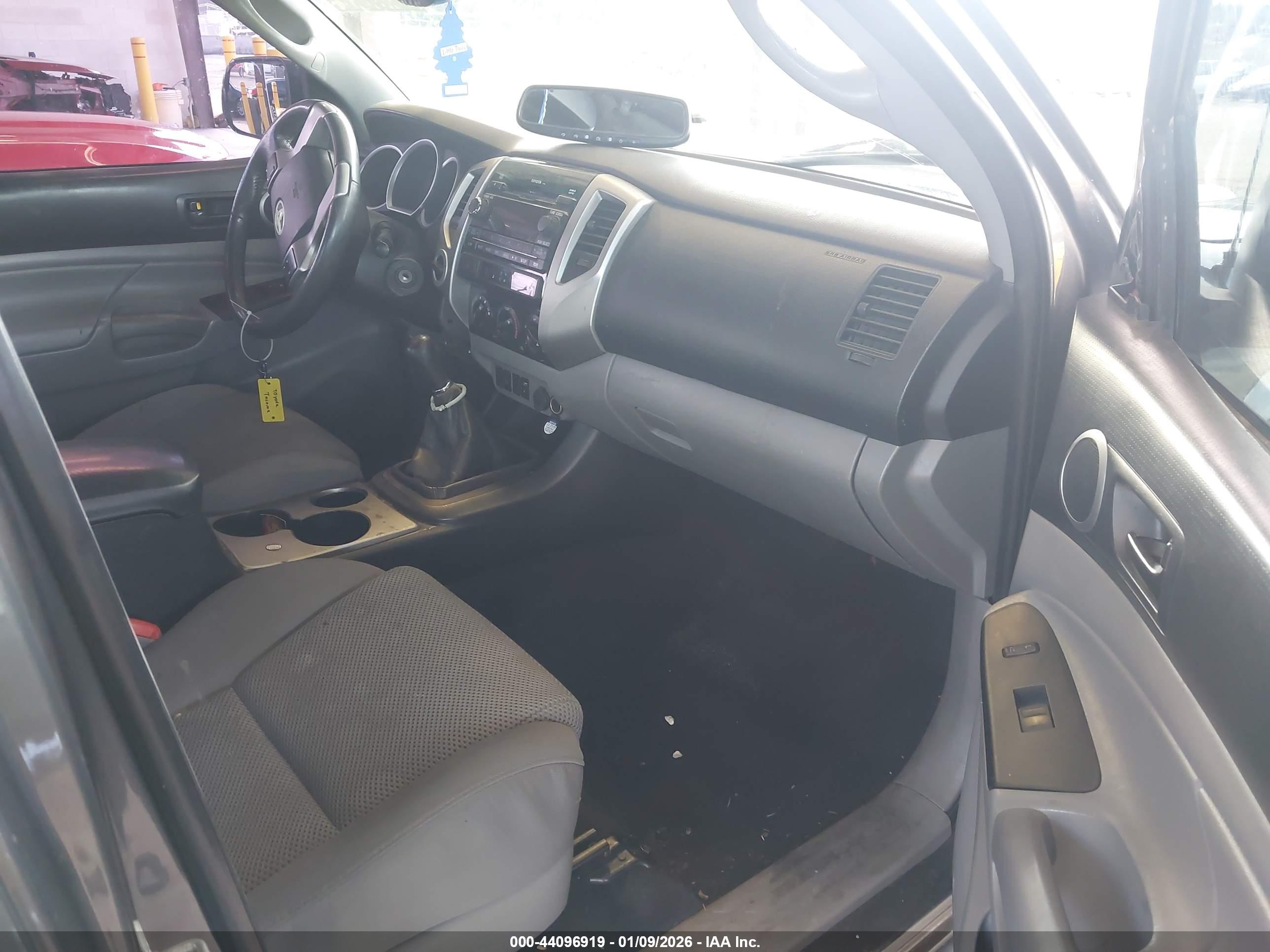 TOYOTA TACOMA image 5