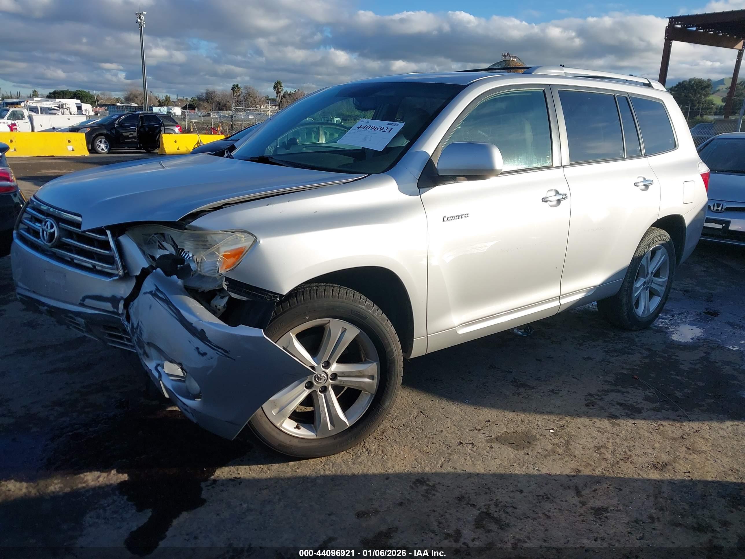 TOYOTA HIGHLANDER image 2