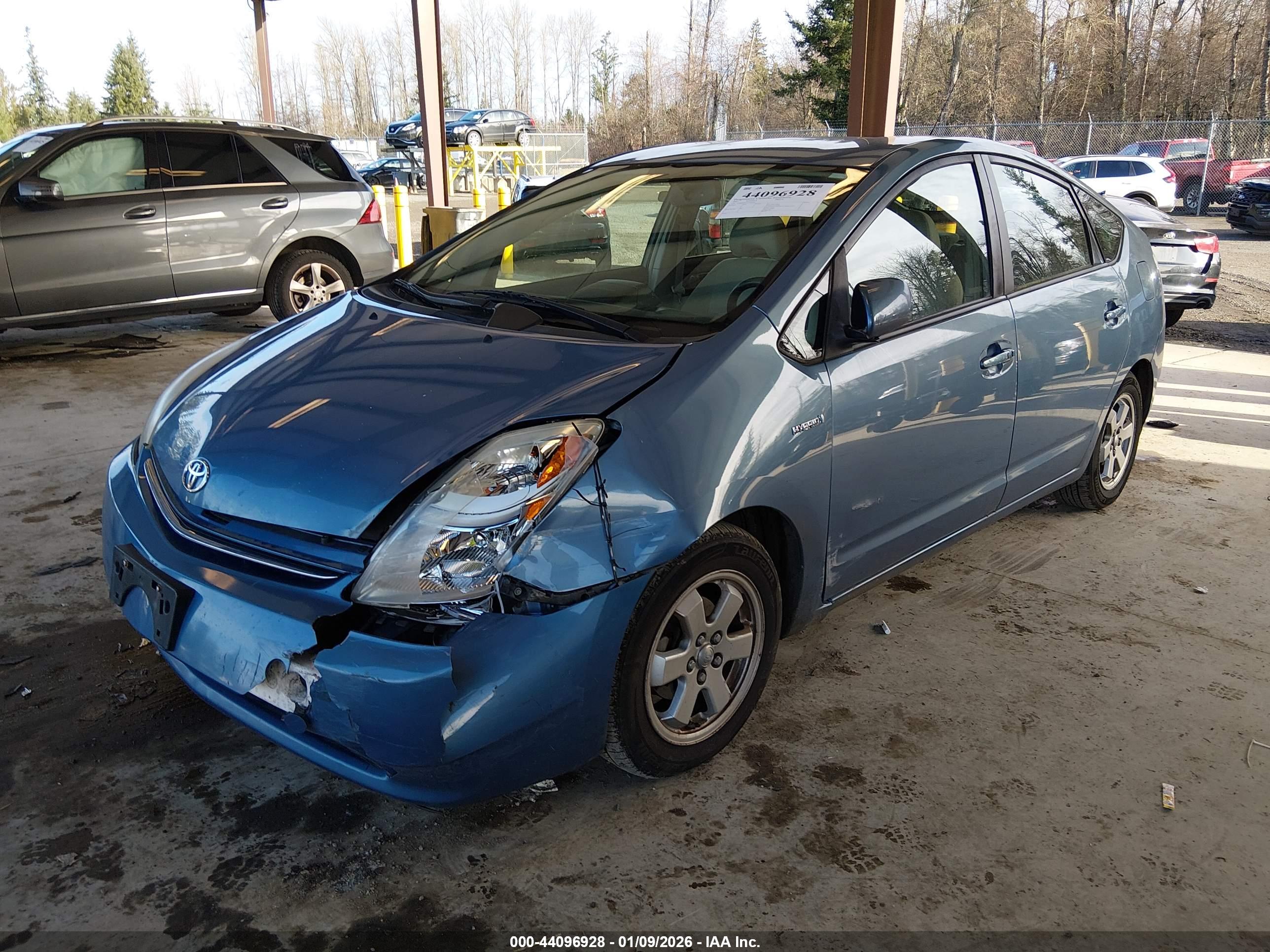 TOYOTA PRIUS image 2