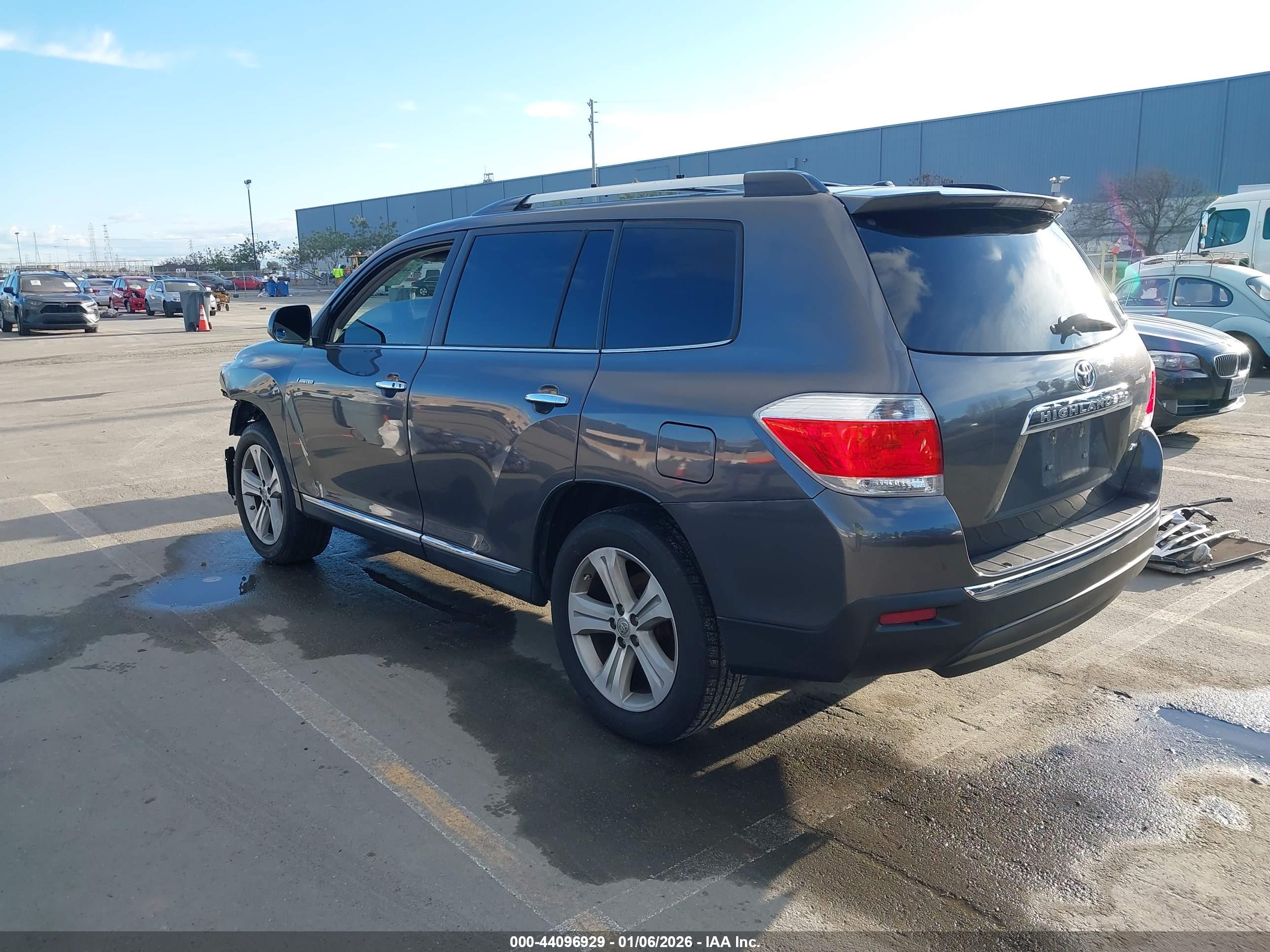 TOYOTA HIGHLANDER image 3