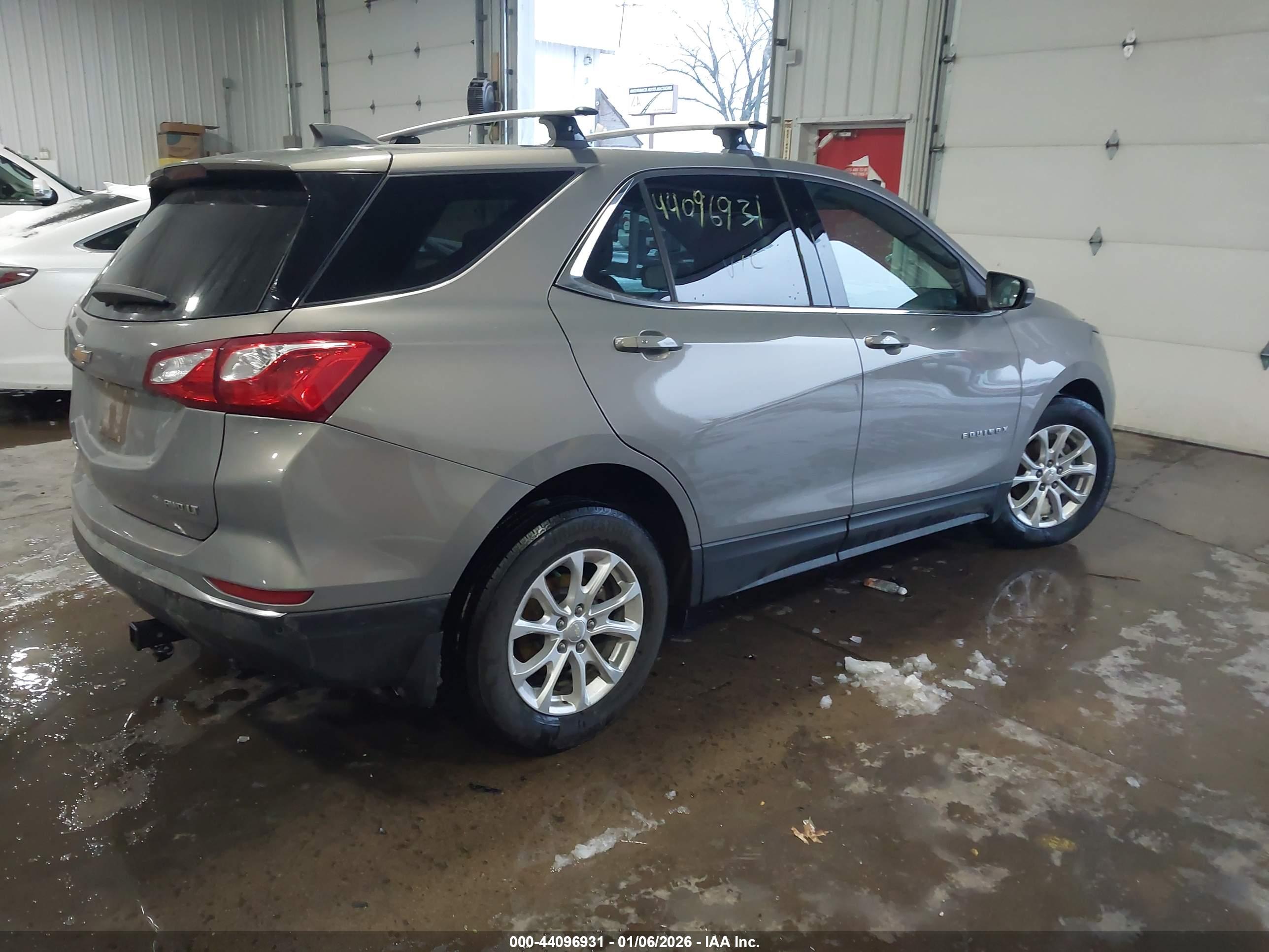 CHEVROLET EQUINOX image 4