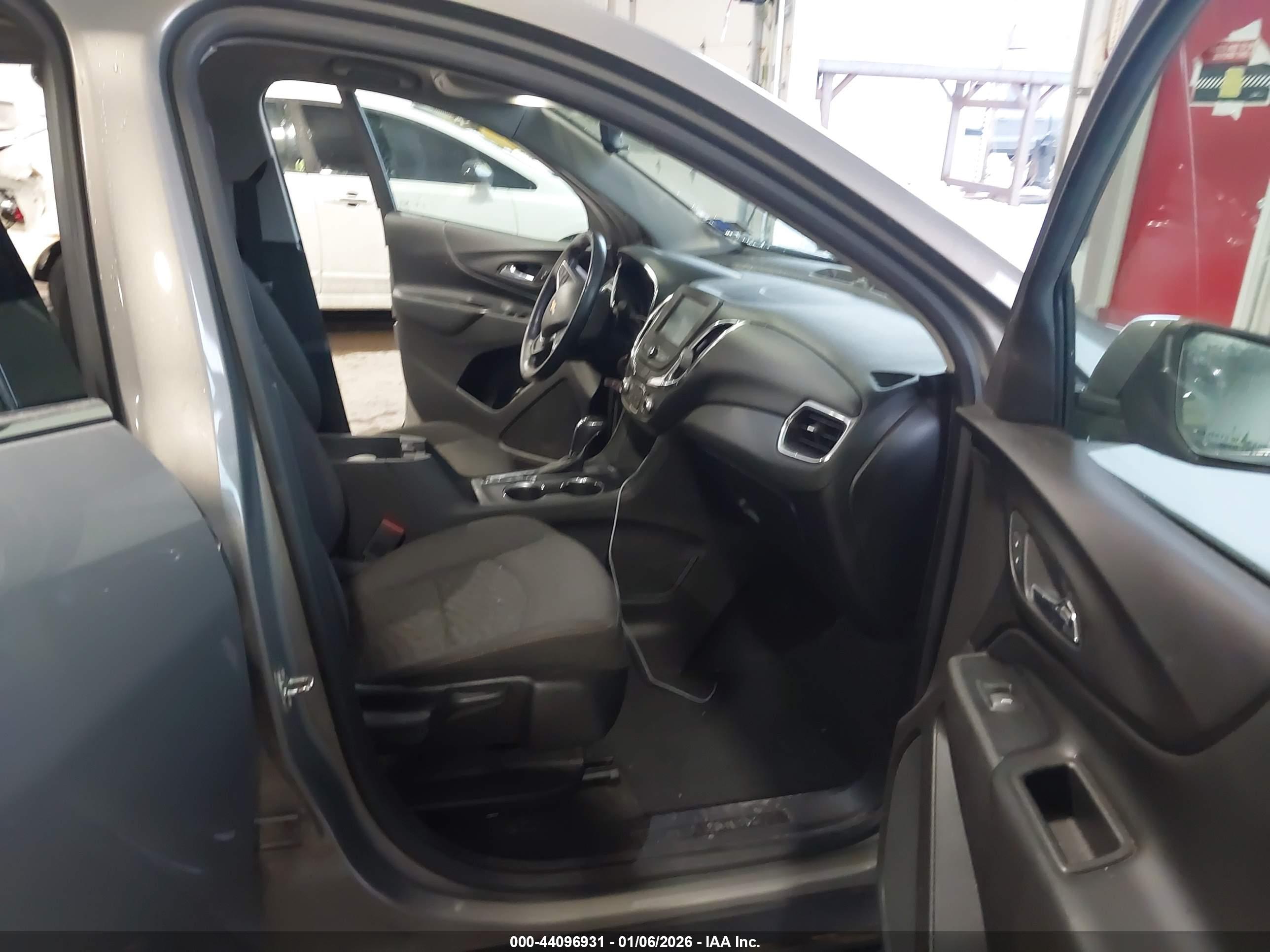 CHEVROLET EQUINOX image 5