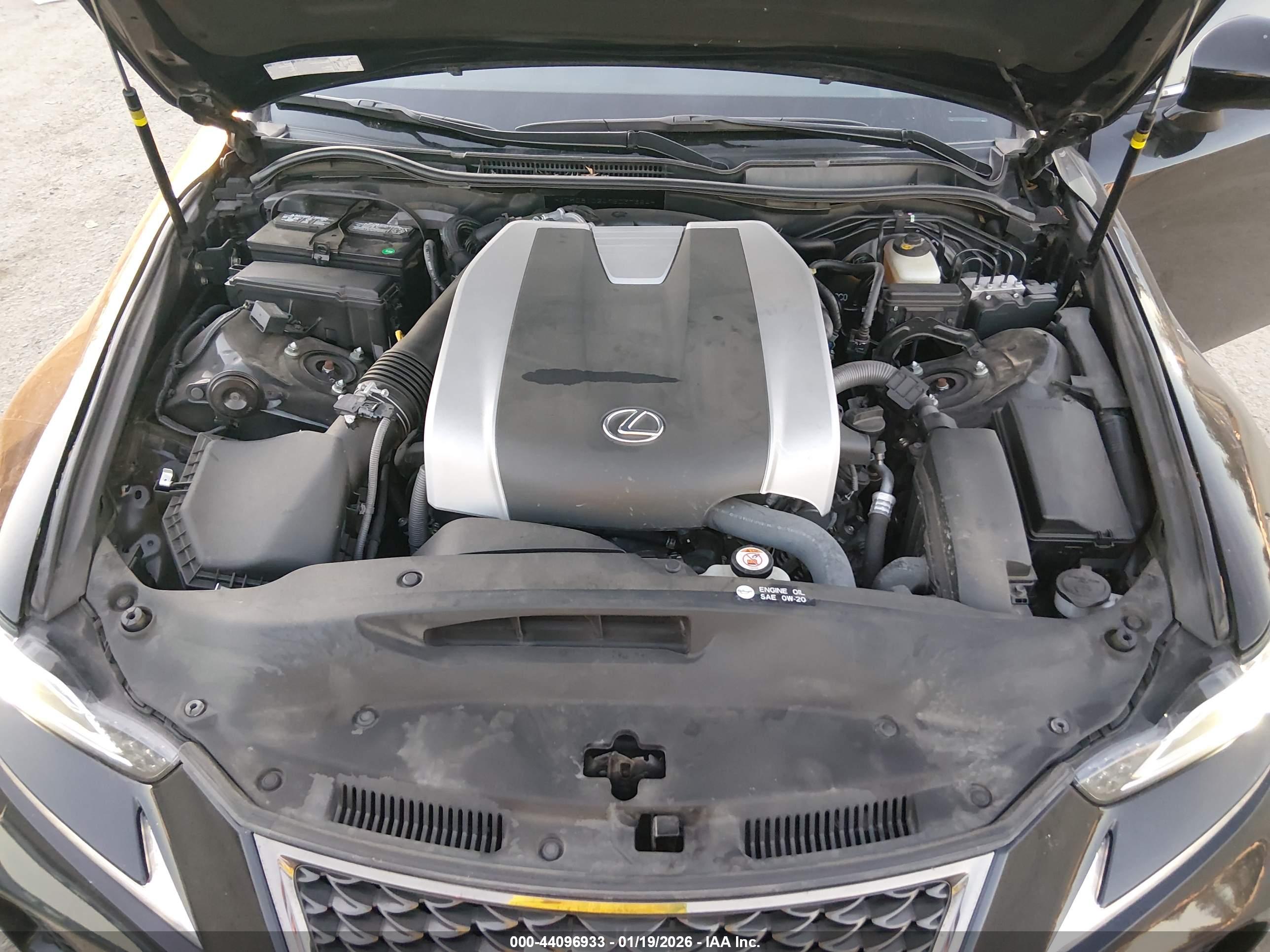 LEXUS IS image 10