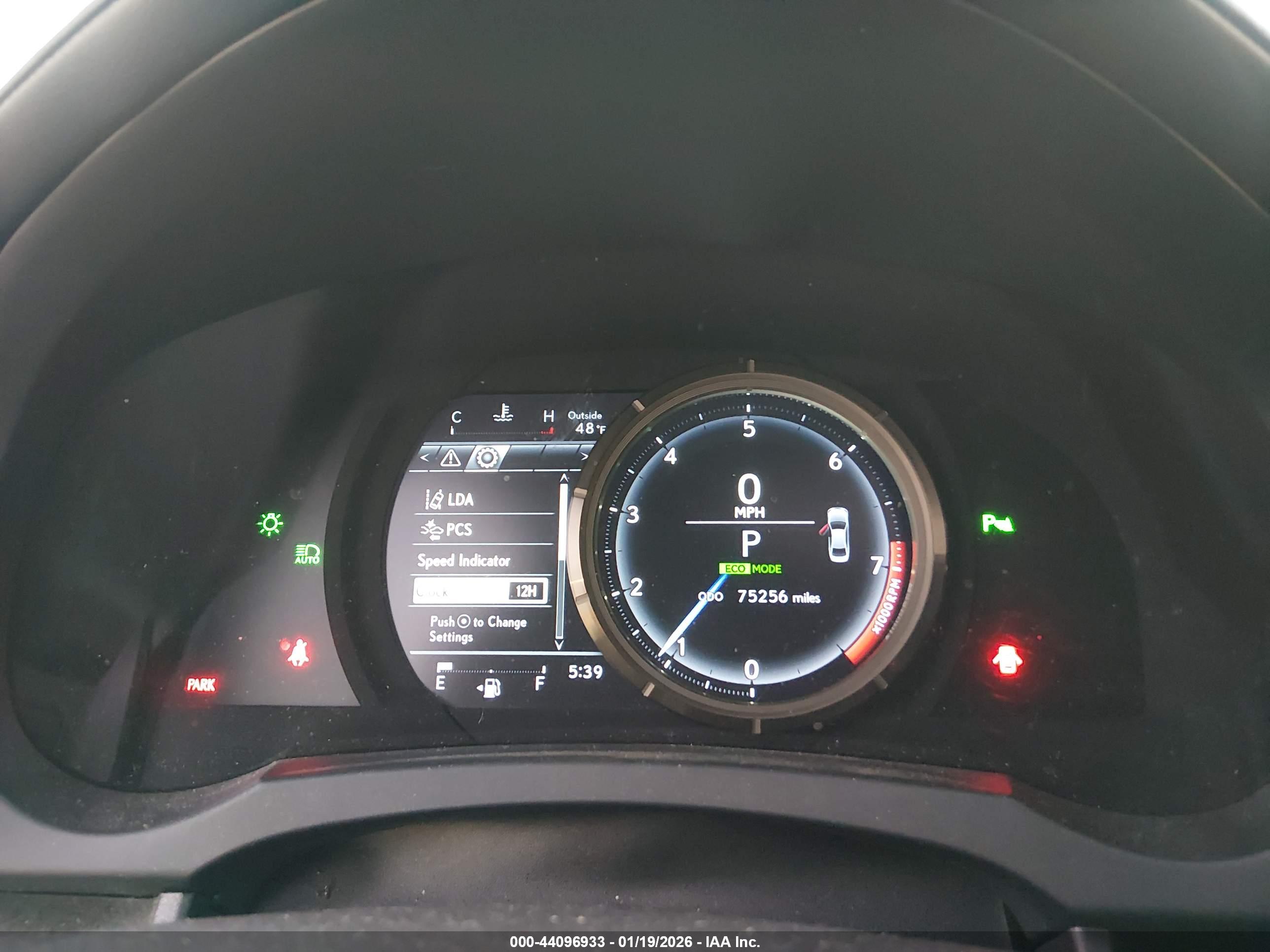 LEXUS IS image 7