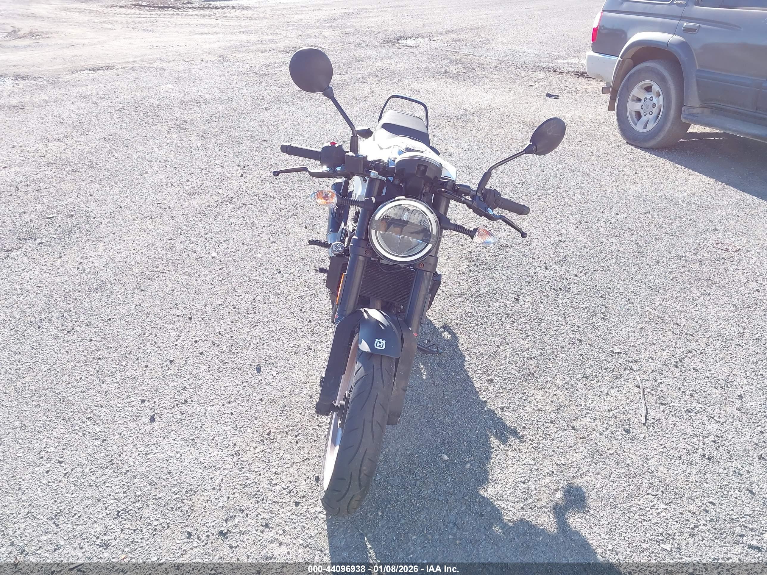 HUSQVARNA VITPILEN image 5