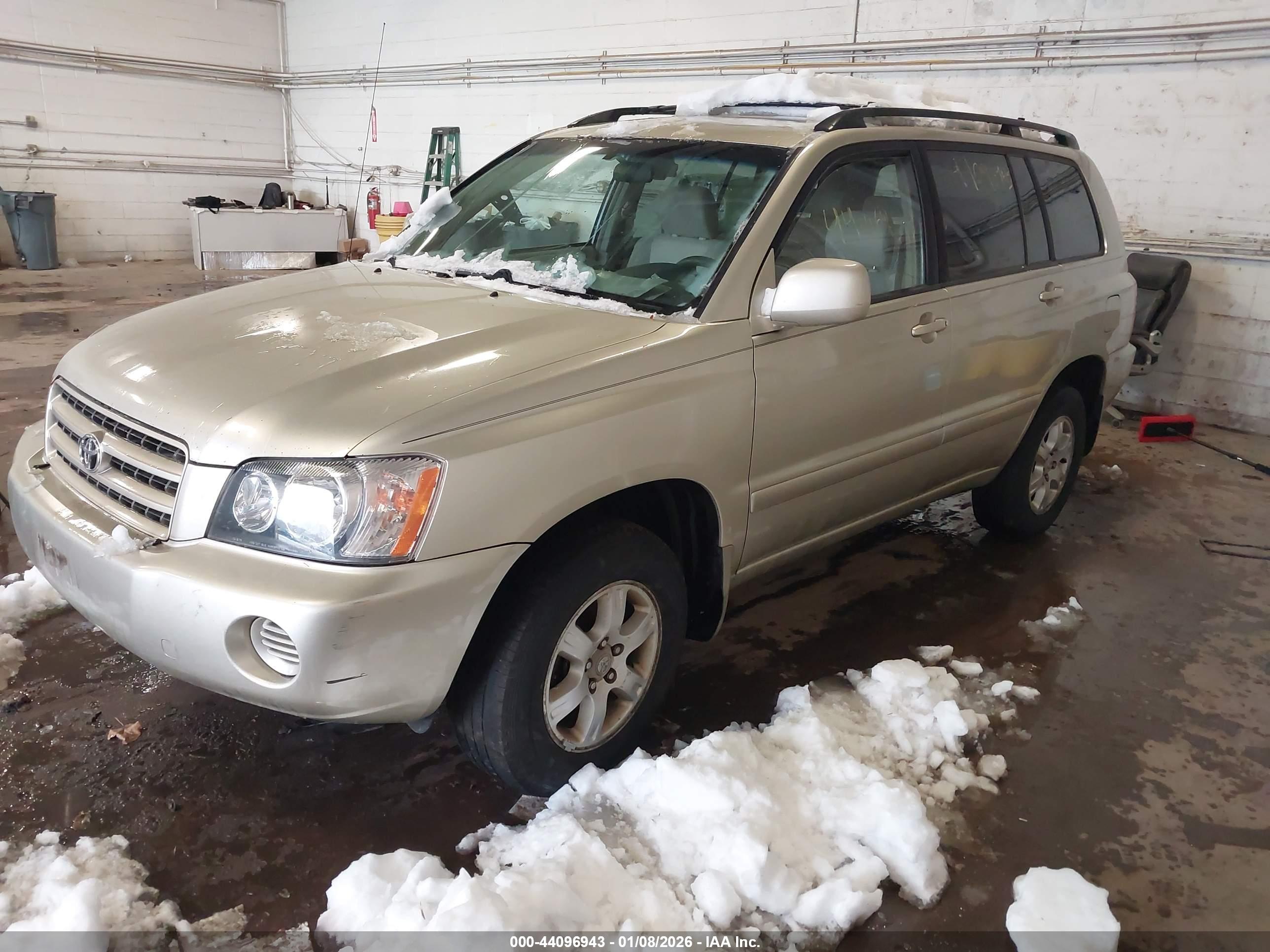 TOYOTA HIGHLANDER image 2