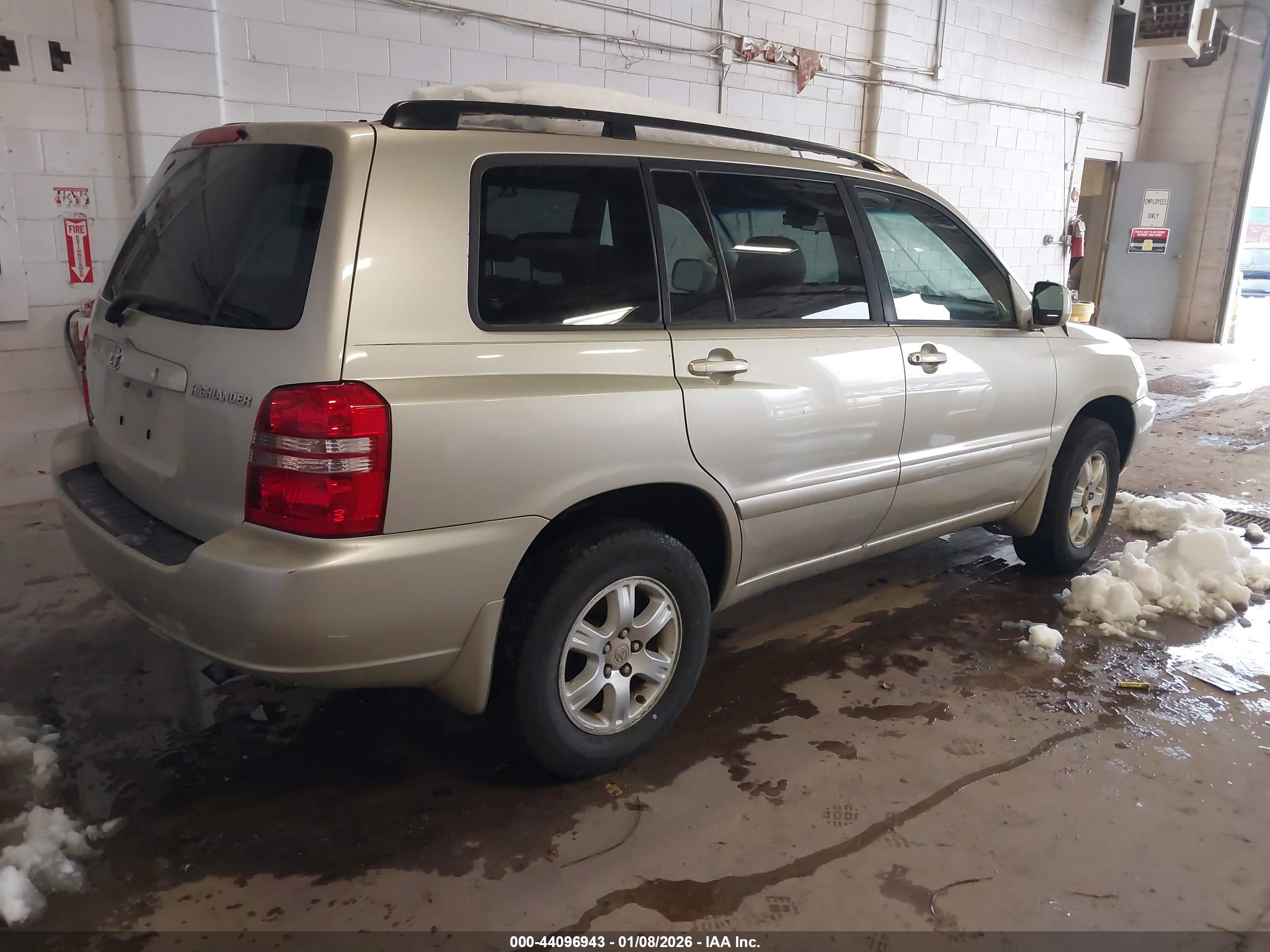 TOYOTA HIGHLANDER image 4