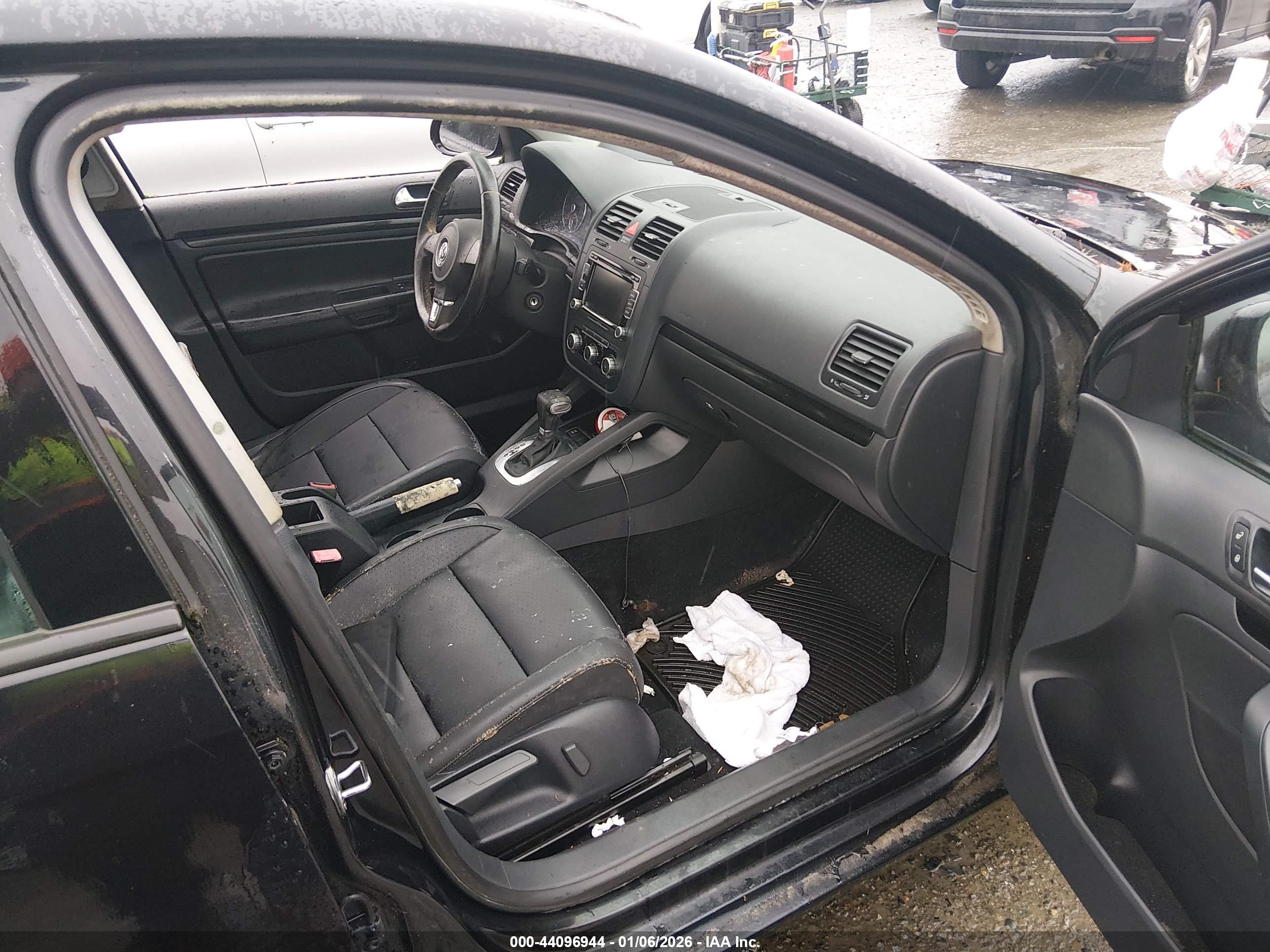 VOLKSWAGEN JETTA image 5