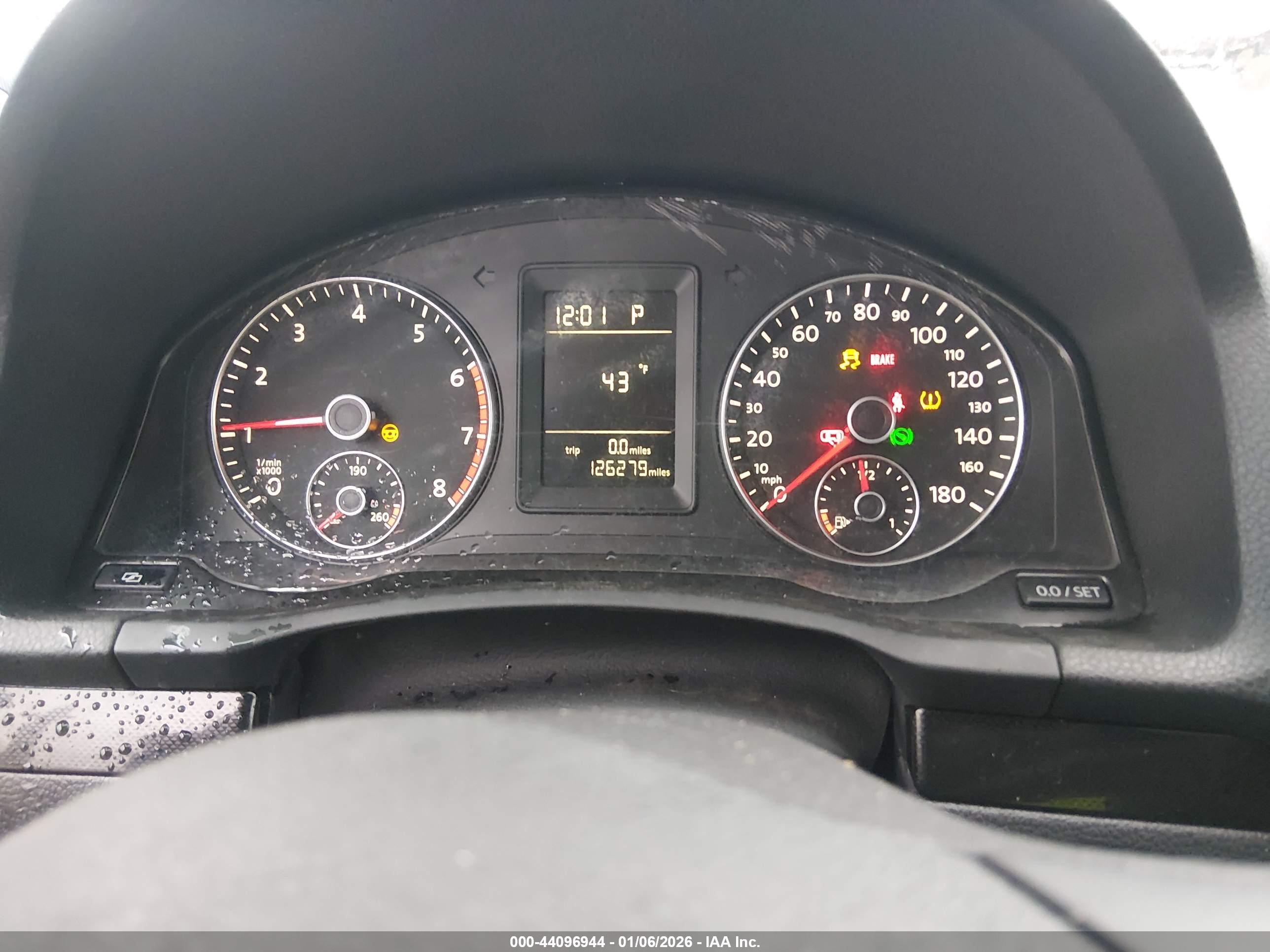 VOLKSWAGEN JETTA image 7