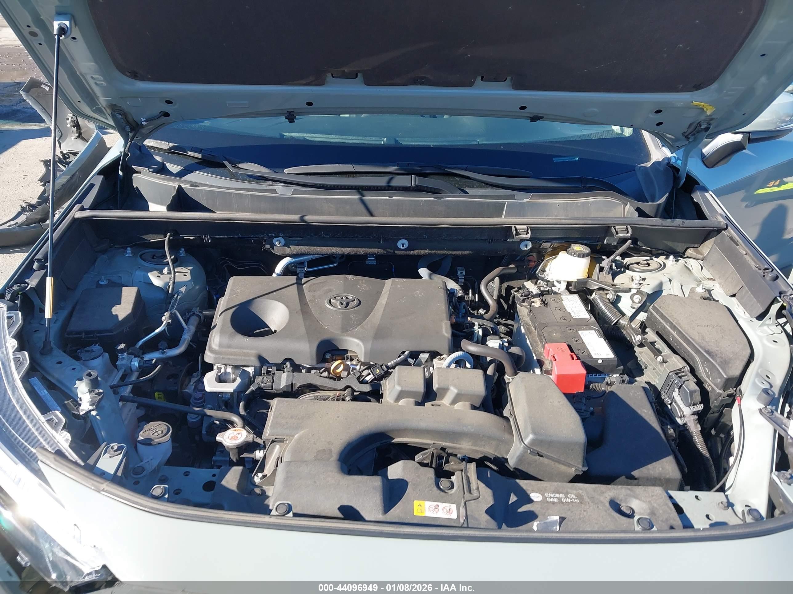 TOYOTA RAV4 image 10