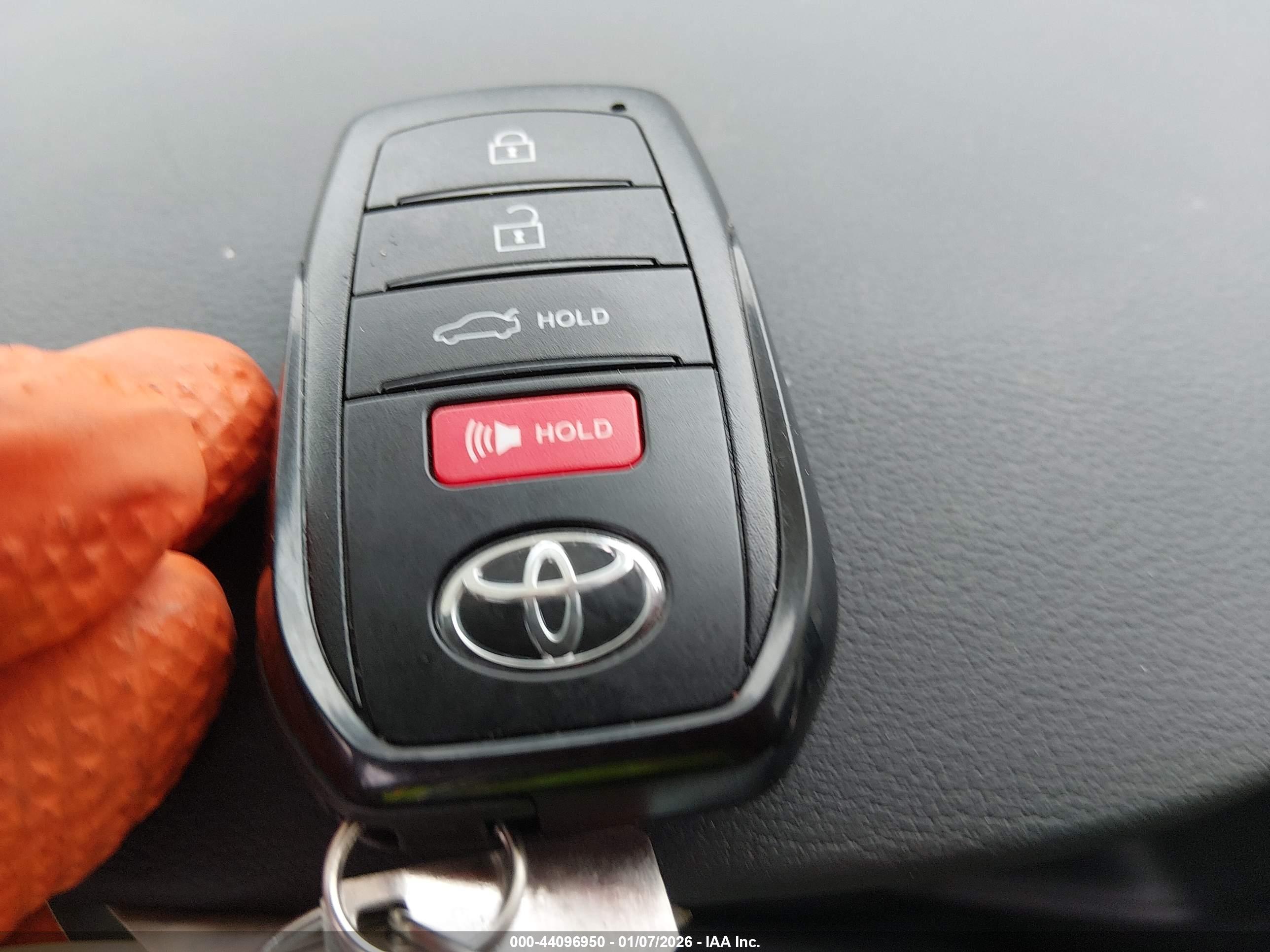 TOYOTA COROLLA image 11