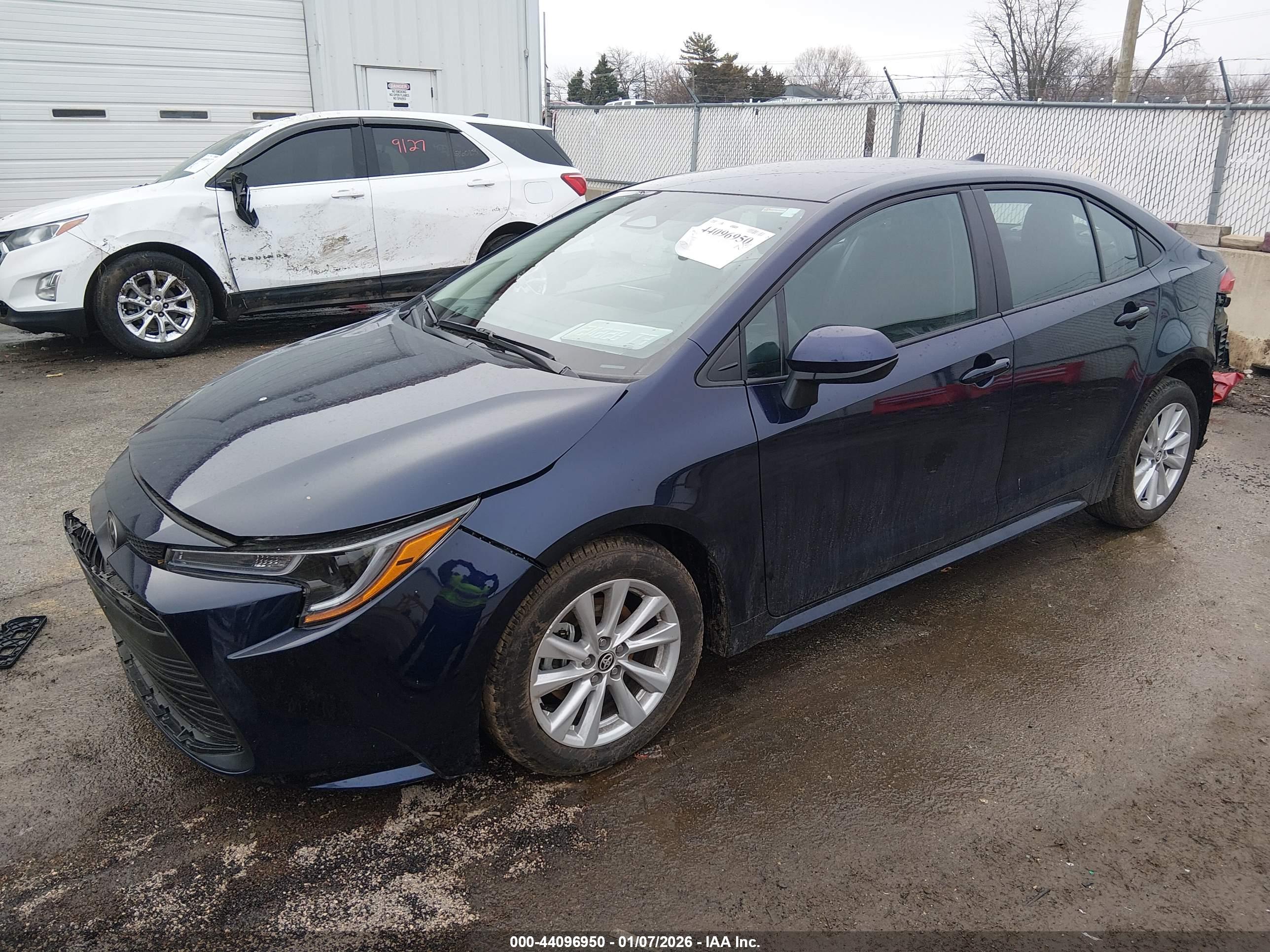 TOYOTA COROLLA image 2