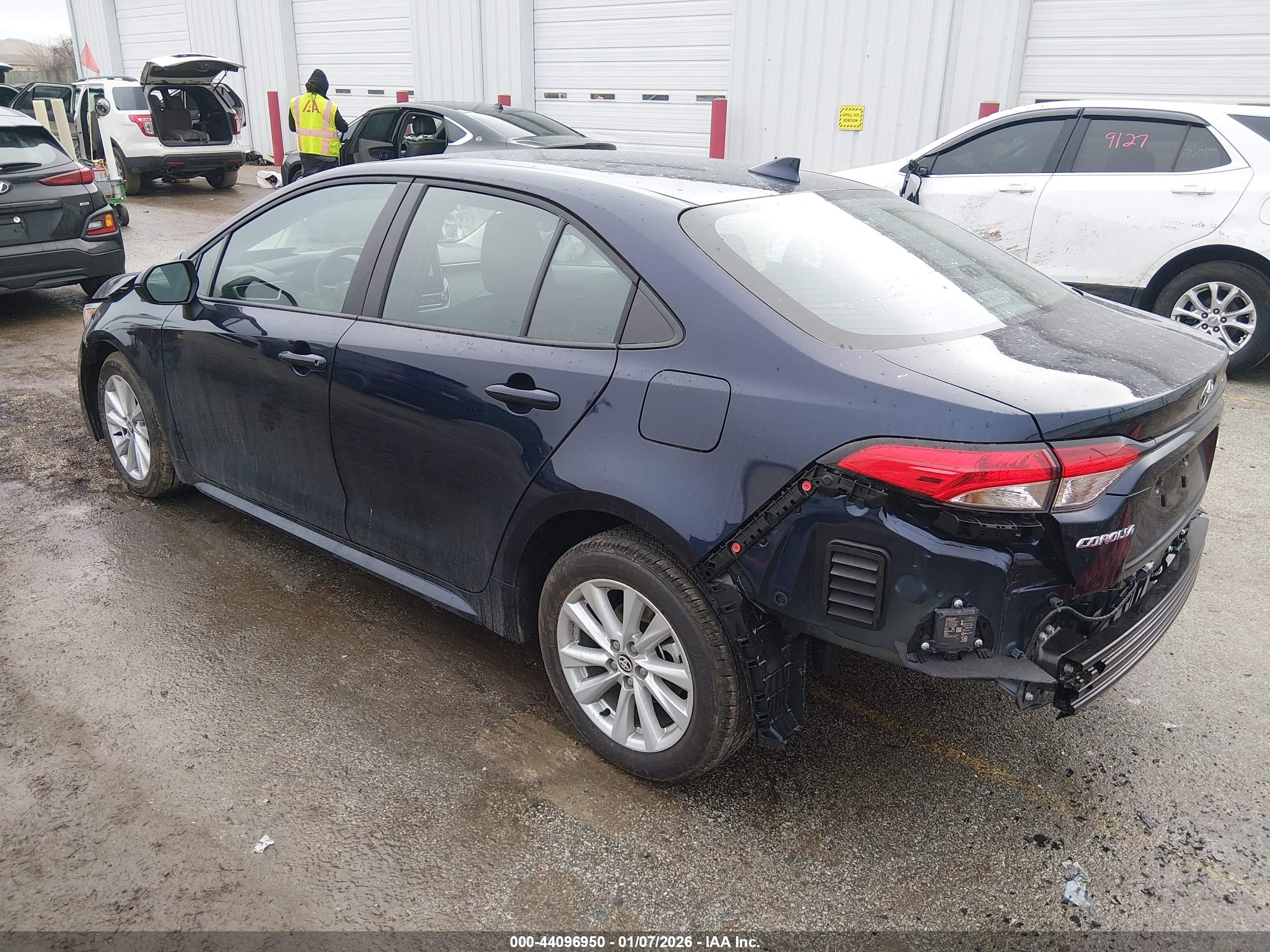 TOYOTA COROLLA image 3