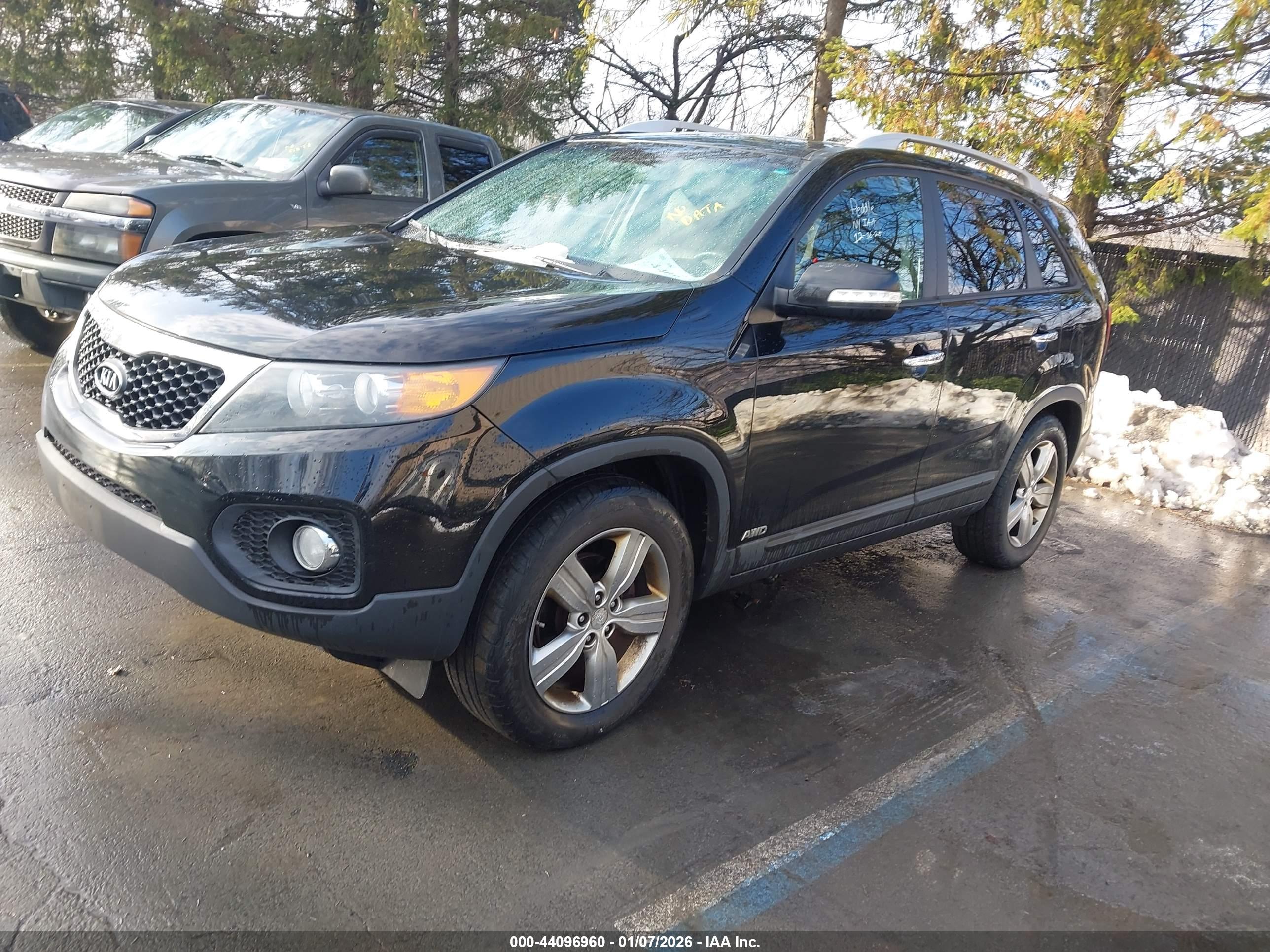 KIA SORENTO image 2