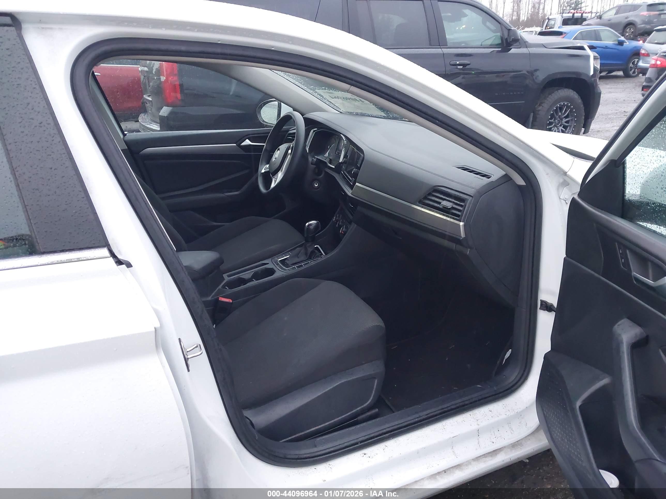 VOLKSWAGEN JETTA image 5