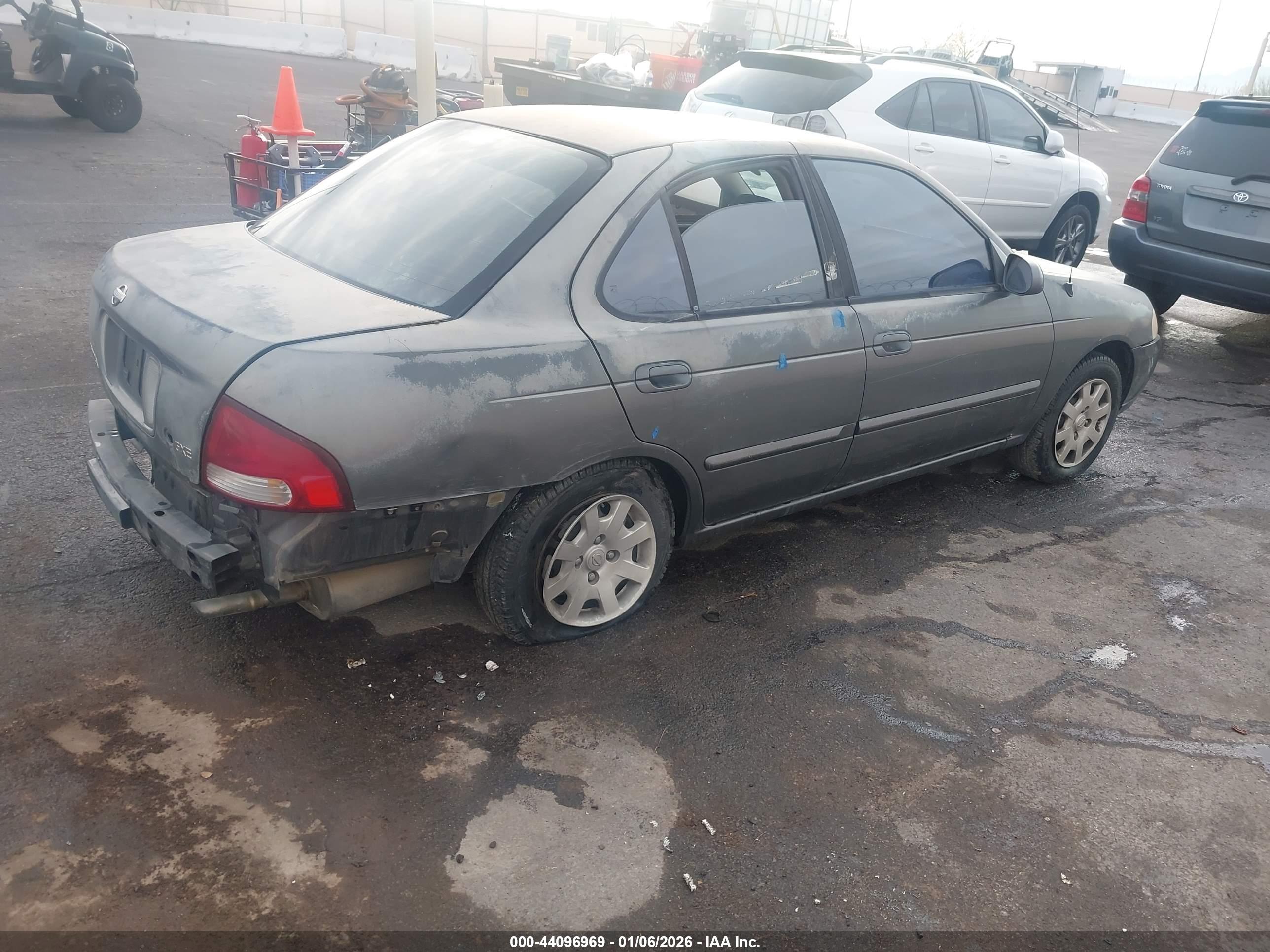 NISSAN SENTRA image 4
