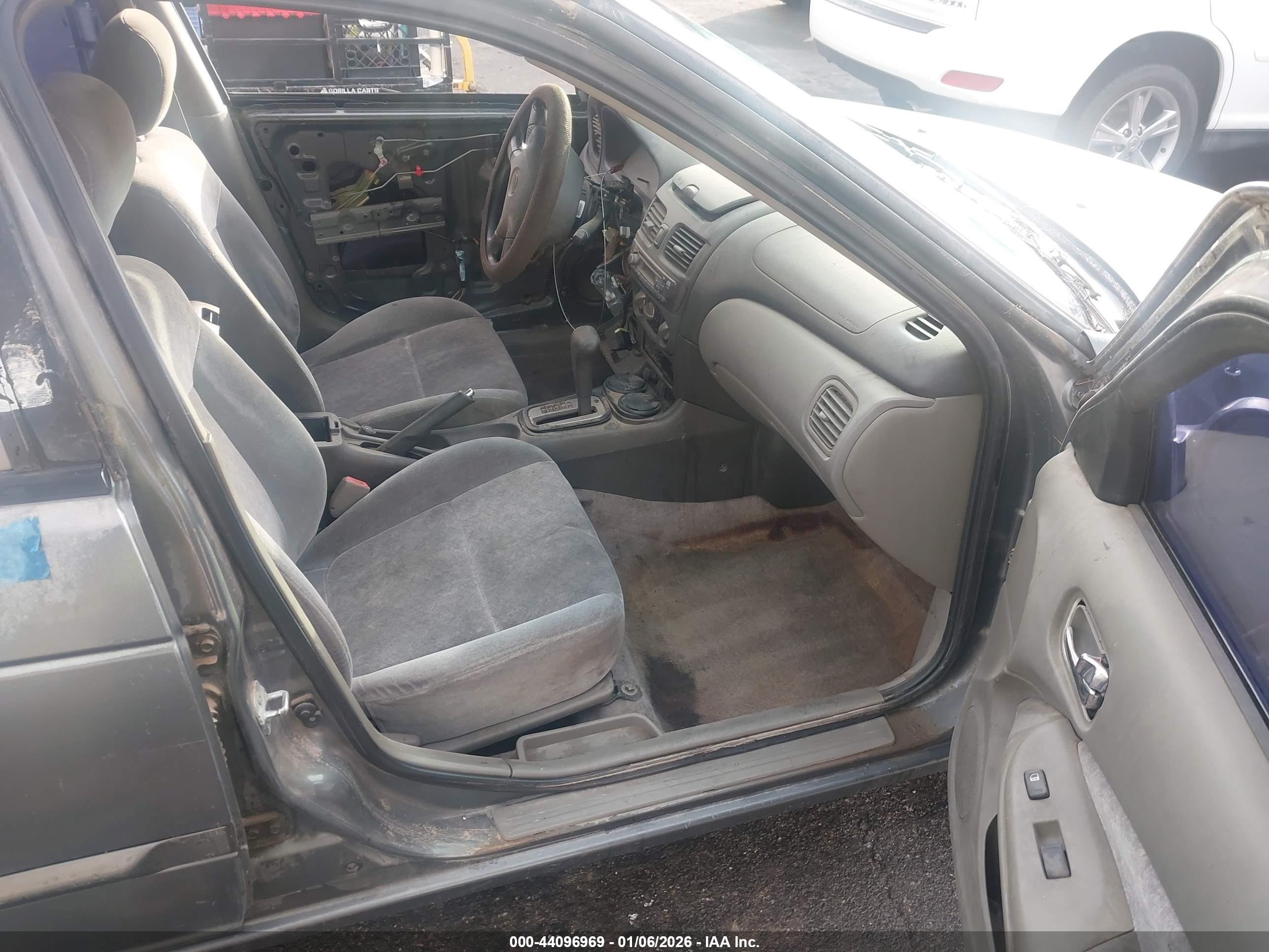NISSAN SENTRA image 5