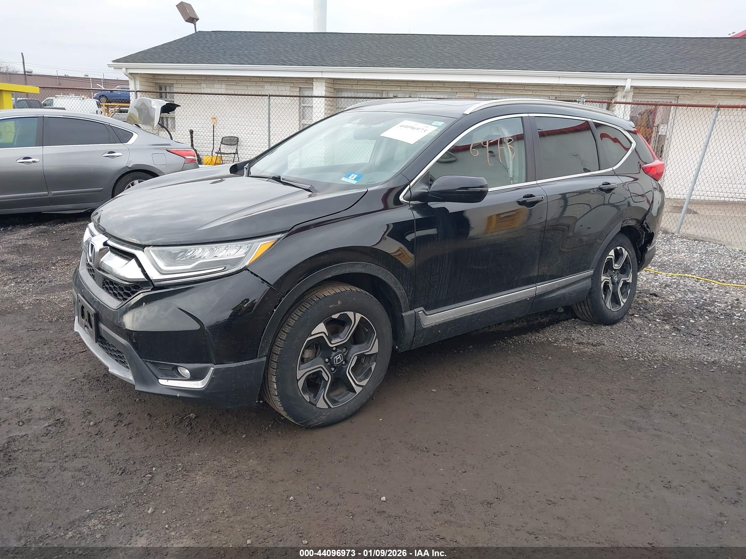 HONDA CR-V image 2