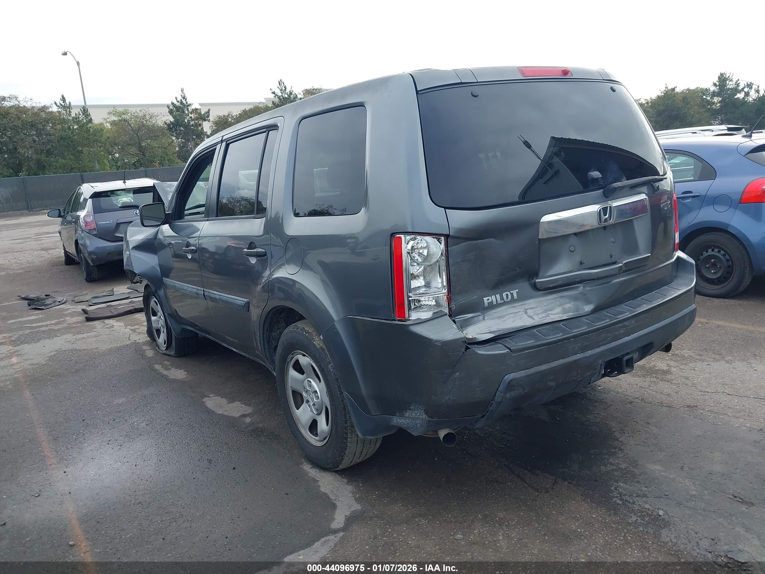 HONDA PILOT image 3