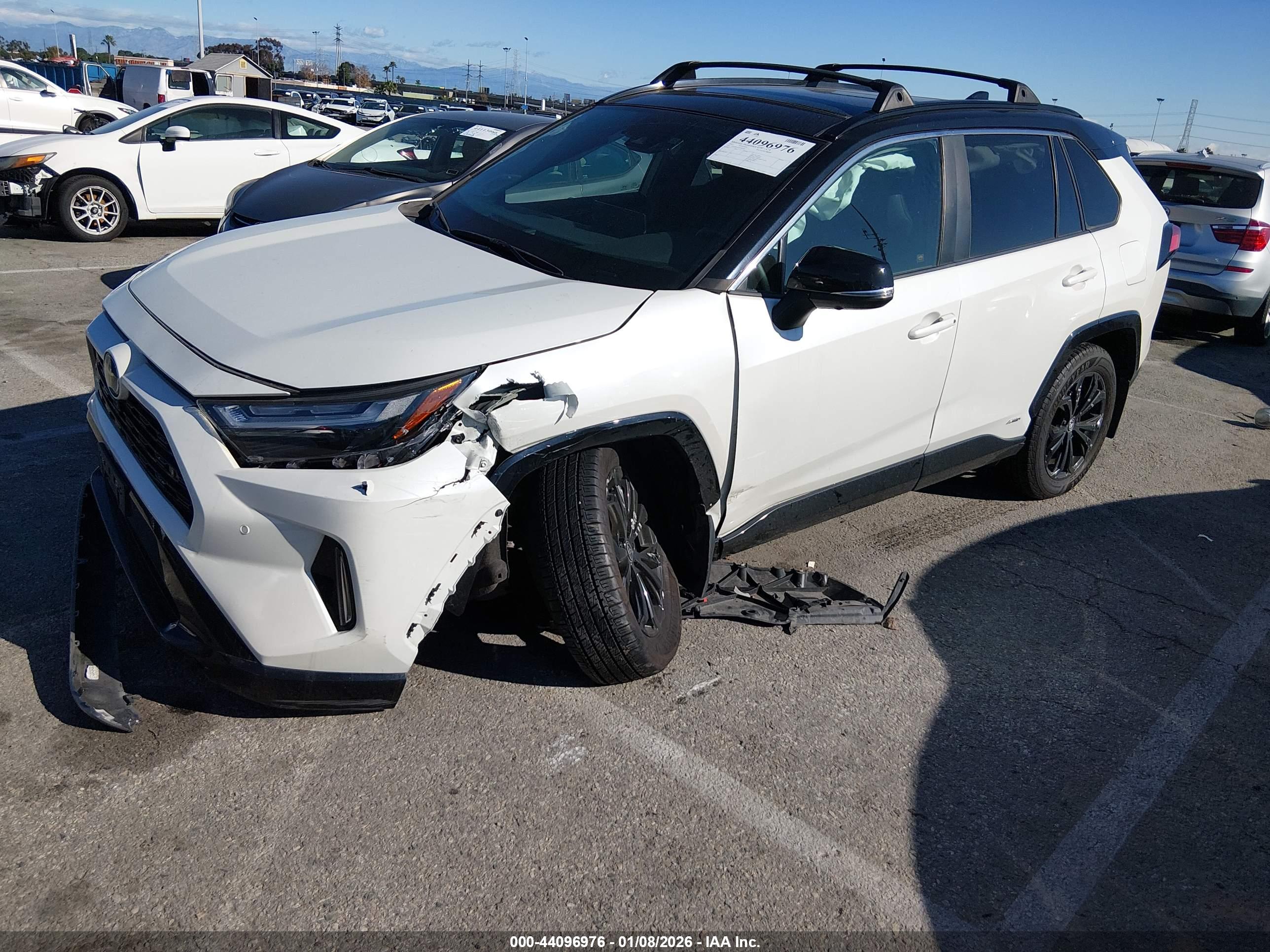 TOYOTA RAV4 image 2