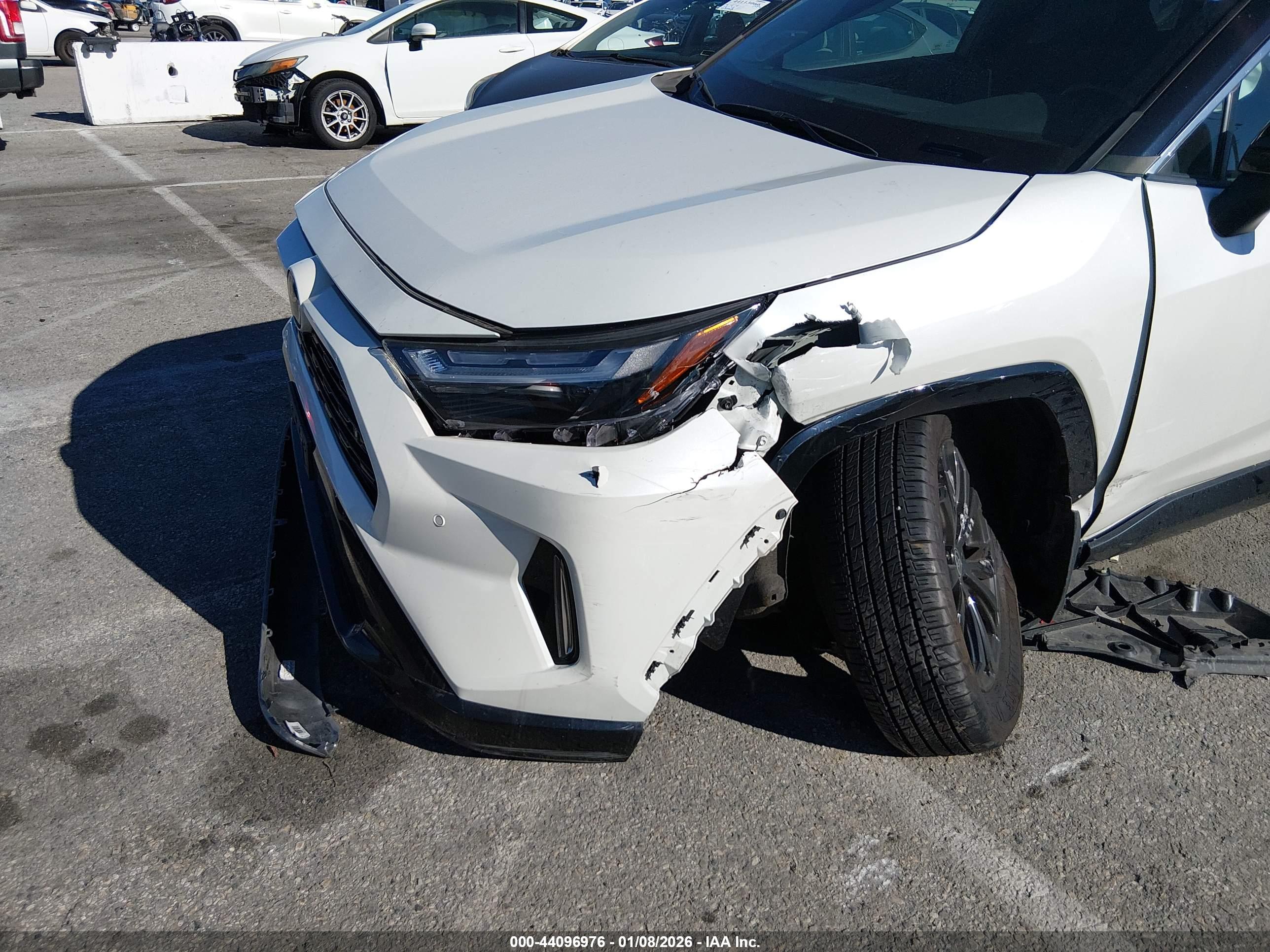 TOYOTA RAV4 image 6