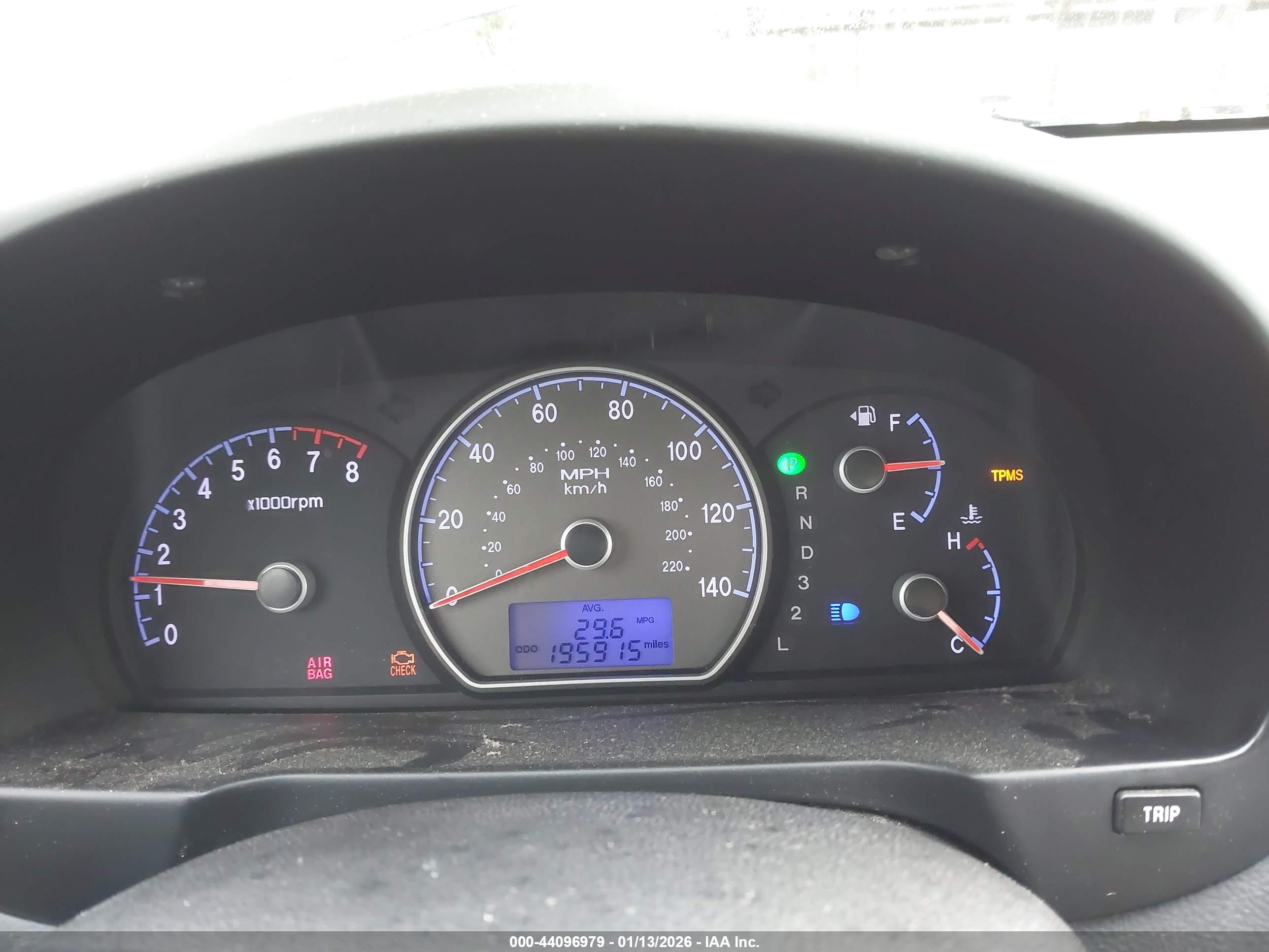 HYUNDAI ELANTRA image 7